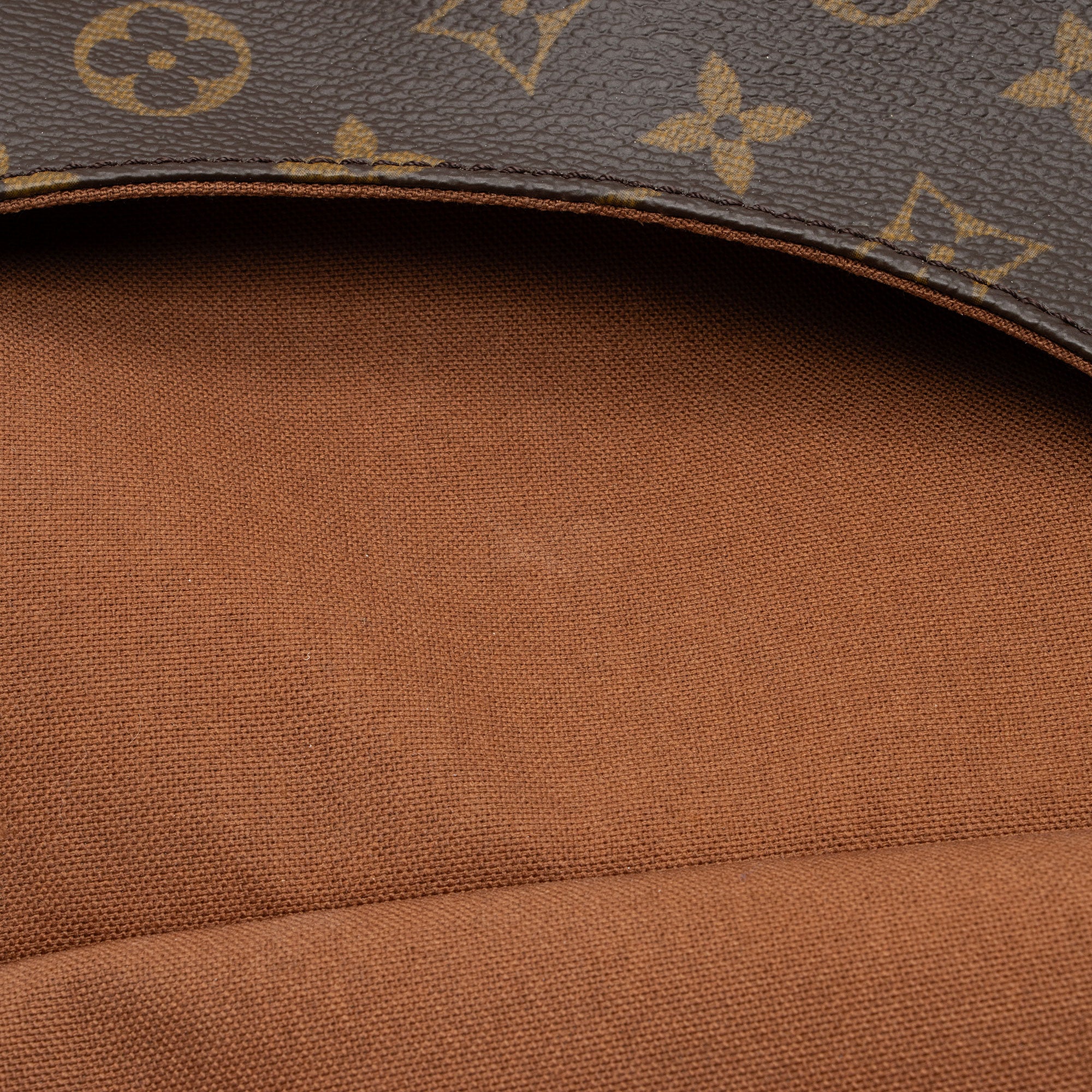 Louis Vuitton Monogram Canvas Tulum GM Shoulder Bag (SHF-buaNZA)