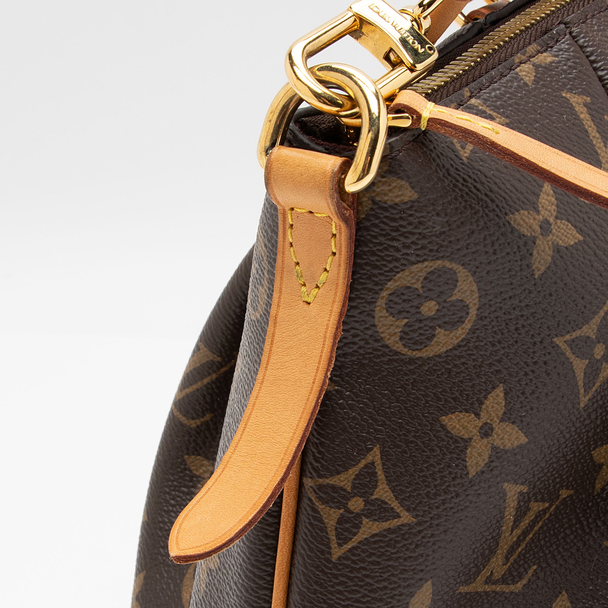 Louis Vuitton Monogram Canvas Turenne MM Satchel (SHF-ZpbiHx)