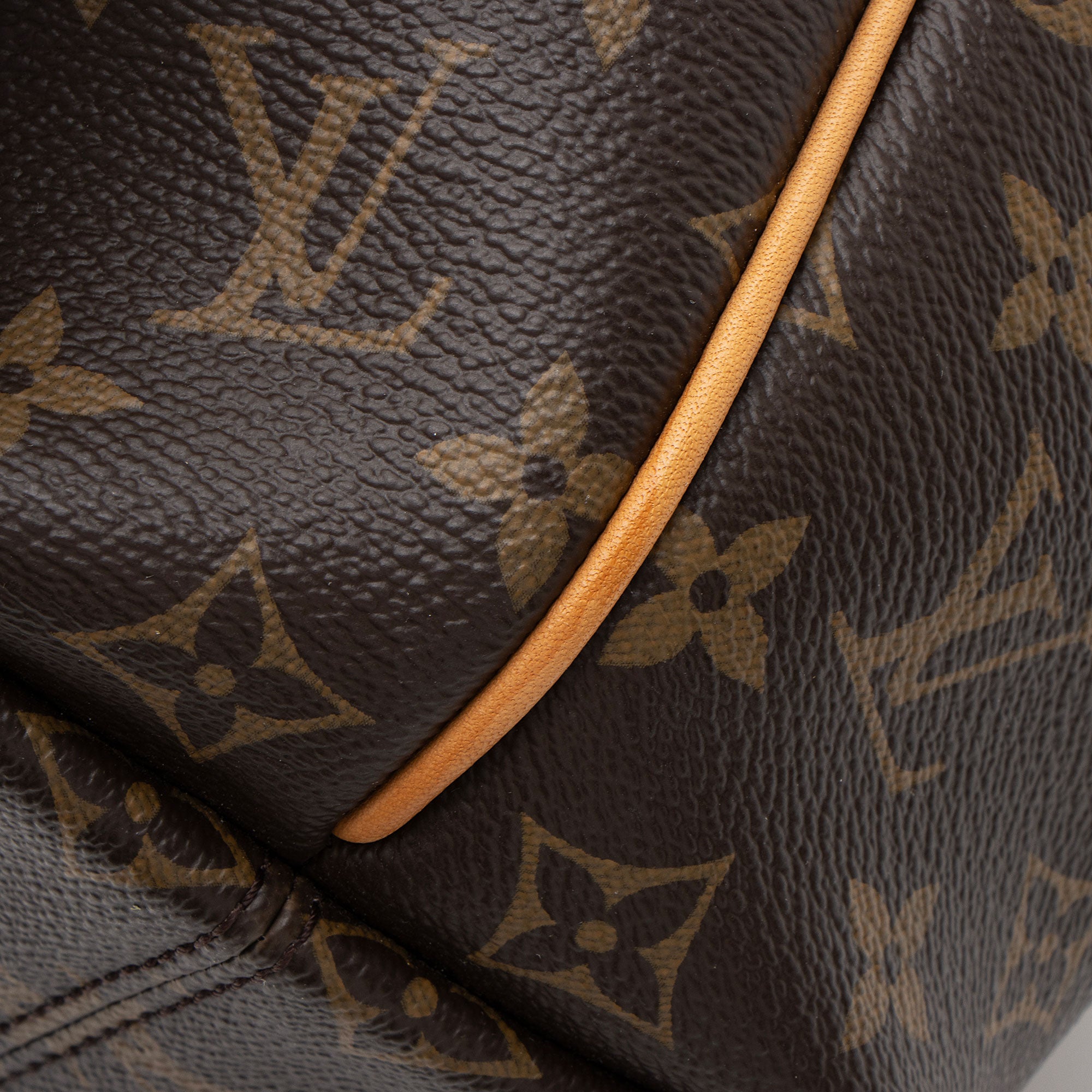 Louis Vuitton Monogram Canvas Turenne PM Satchel (SHF-LOU2w3)