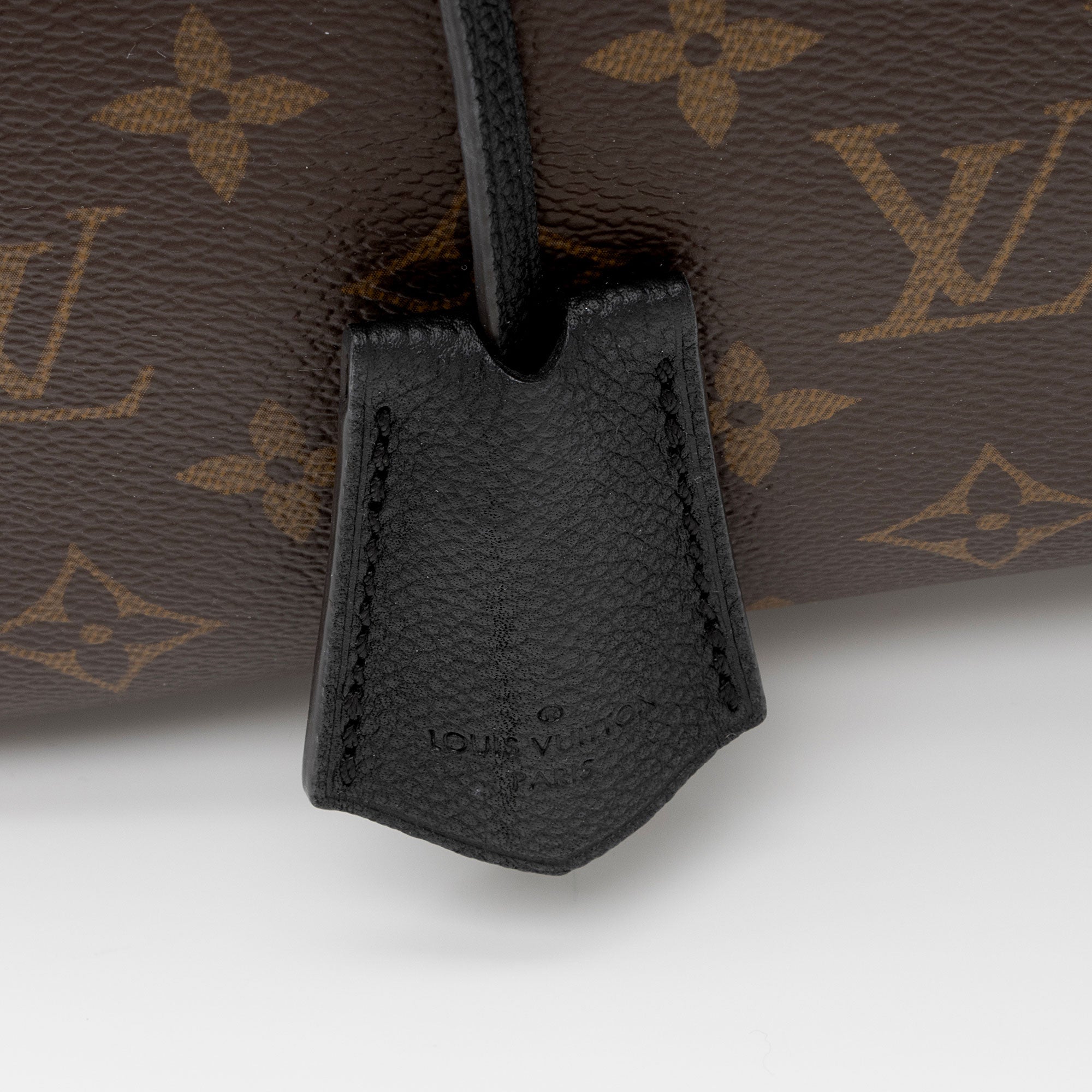 Louis Vuitton Monogram Canvas Venus Satchel (SHF-lGS5VZ)