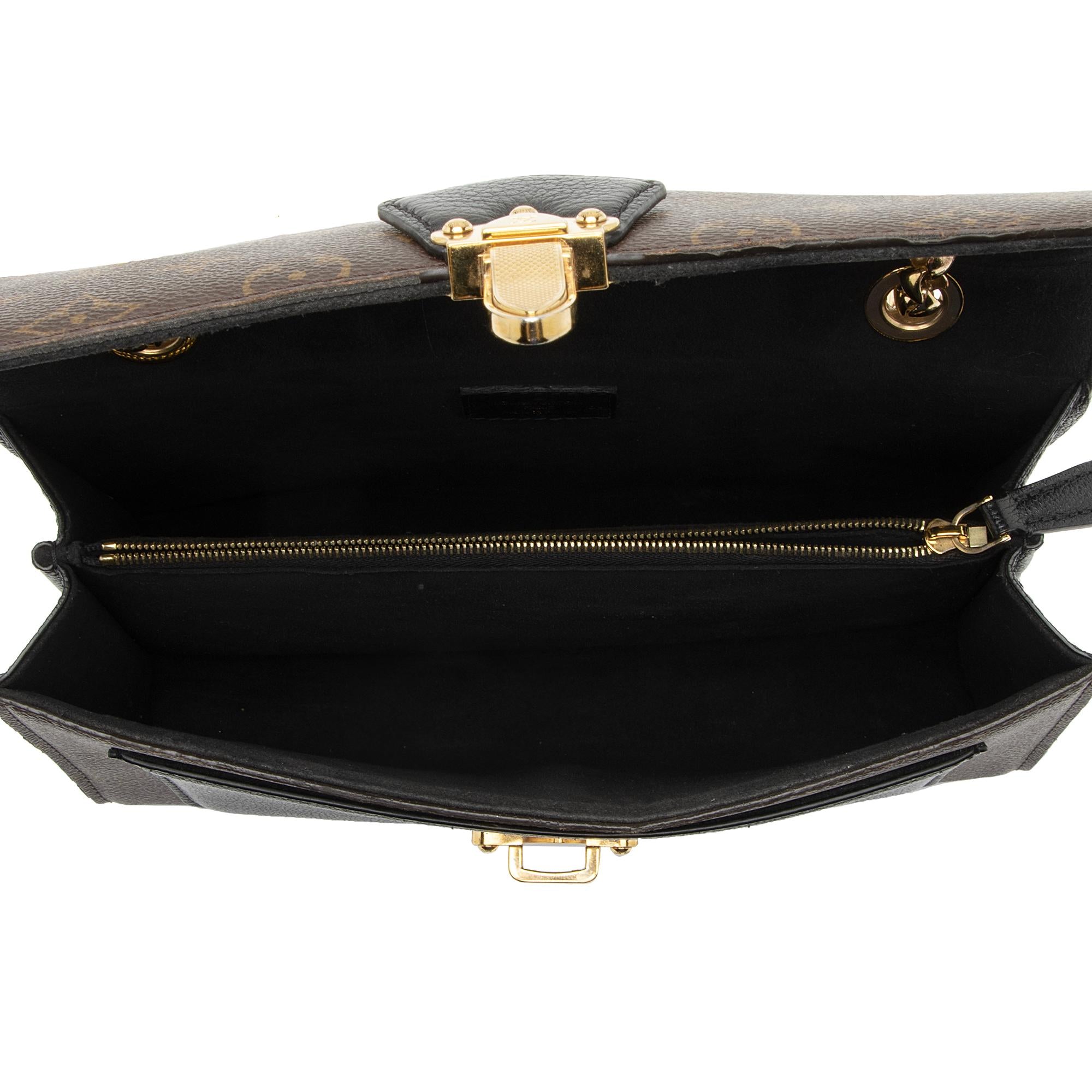 Louis Vuitton Monogram Canvas Victoire Chain Bag (SHF-DHg3ip)