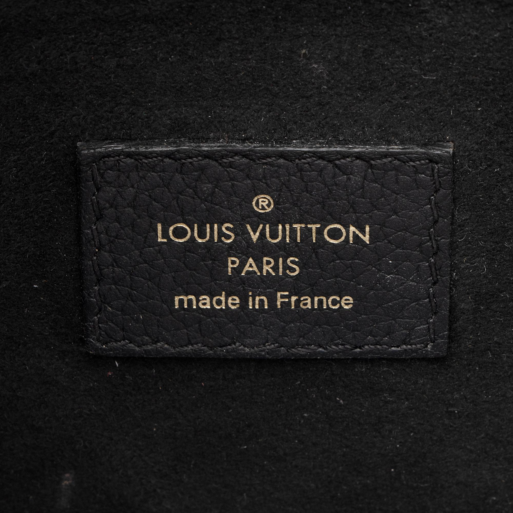 Louis Vuitton Monogram Canvas Victoire Chain Bag (SHF-DHg3ip)