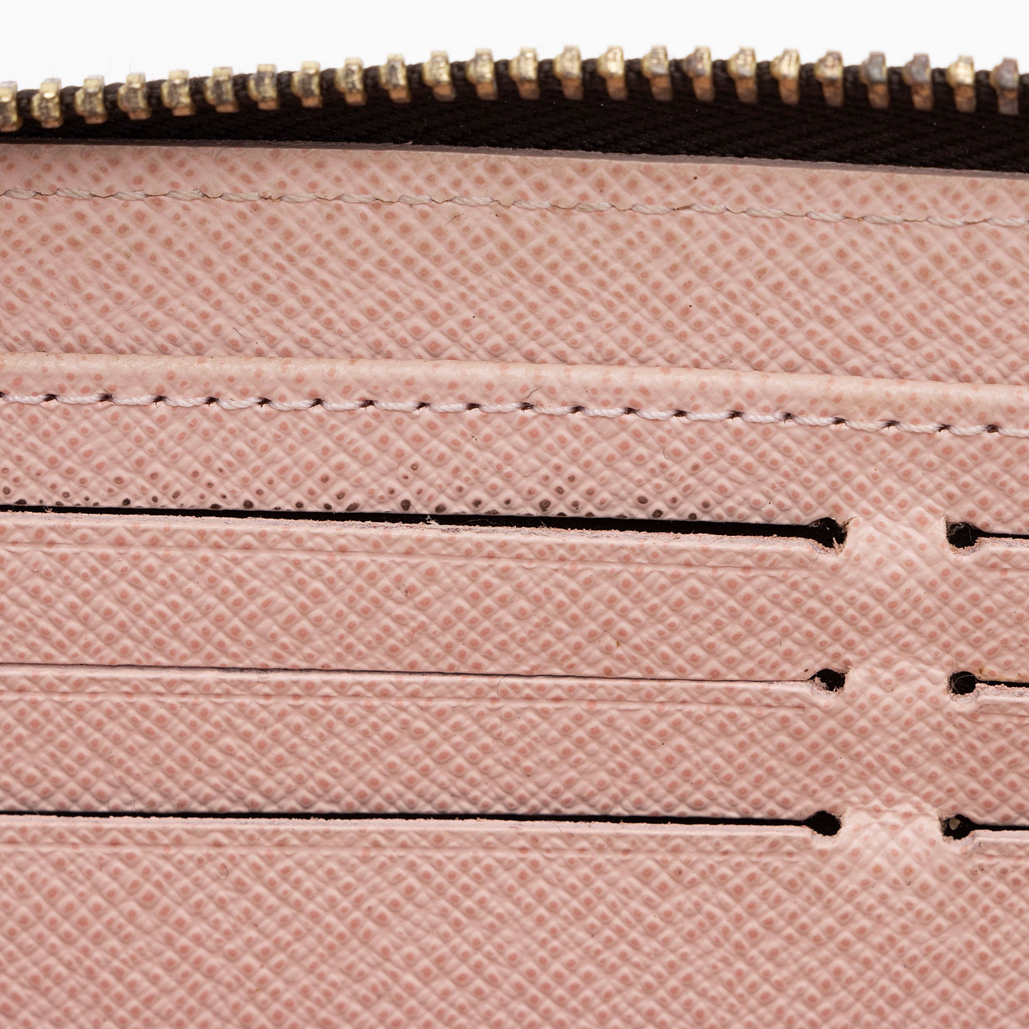 Louis Vuitton Monogram Canvas Zippy Wallet (SHF-ipISrJ)