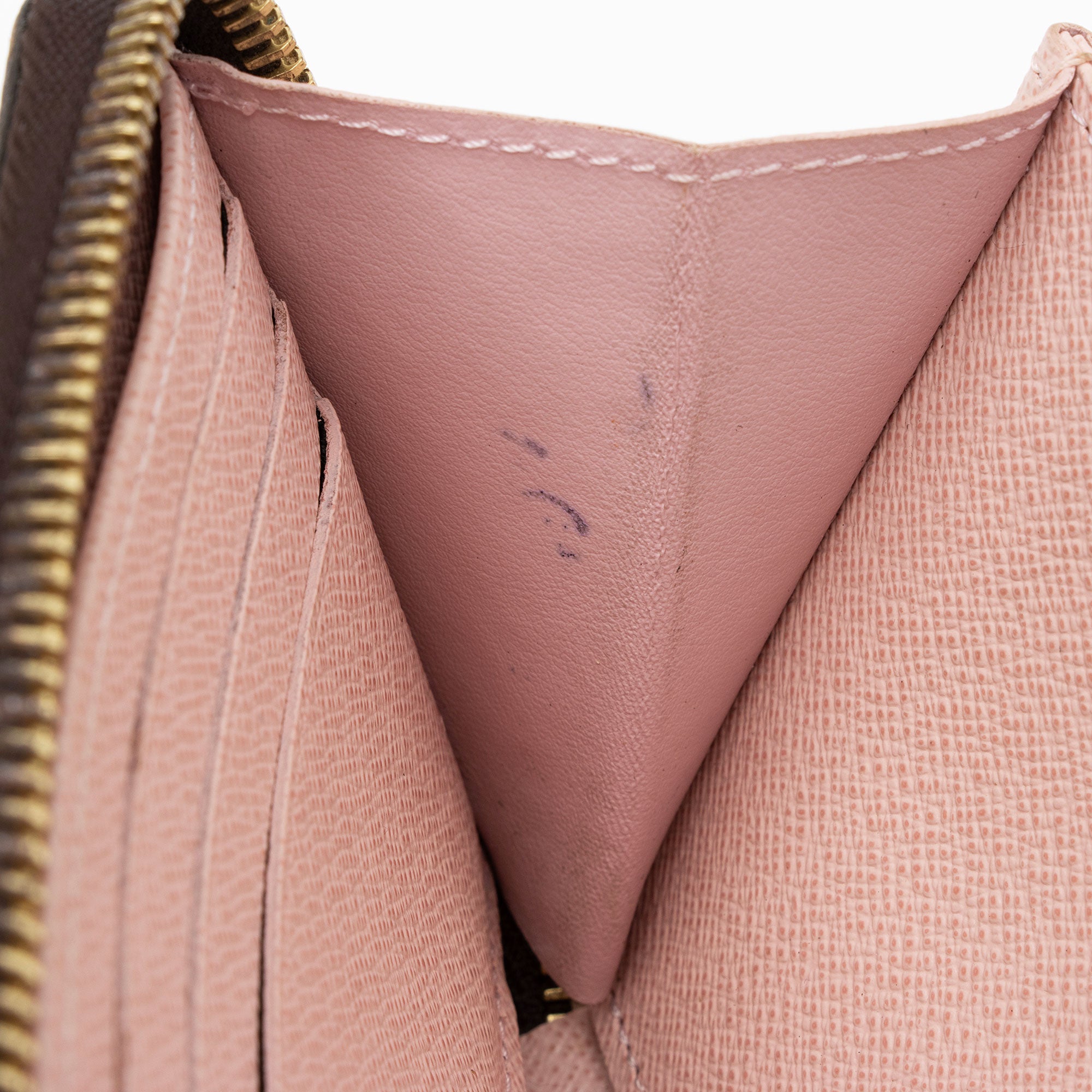 Louis Vuitton Monogram Canvas Zippy Wallet (SHF-ipISrJ)