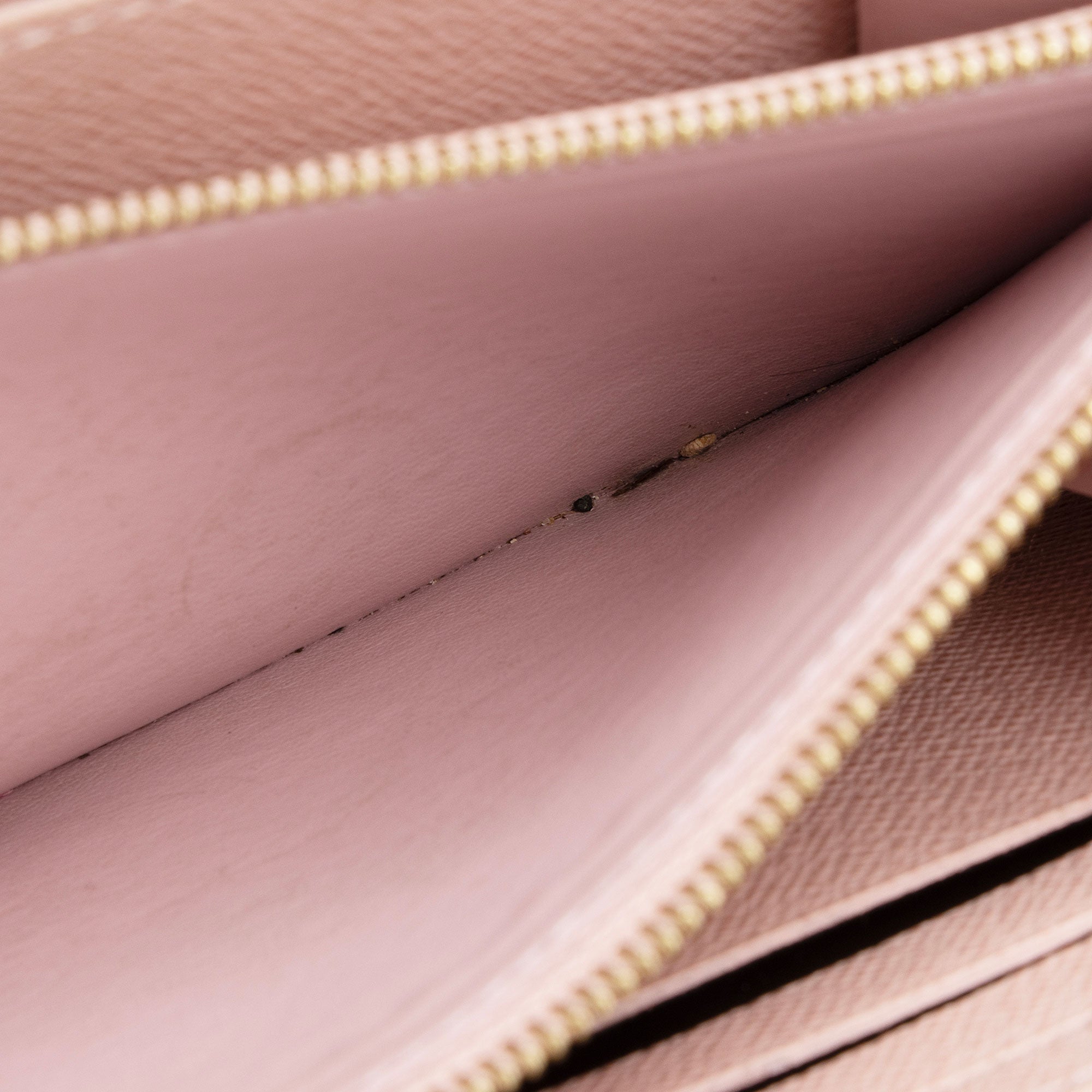 Louis Vuitton Monogram Canvas Zippy Wallet (SHF-ipISrJ)