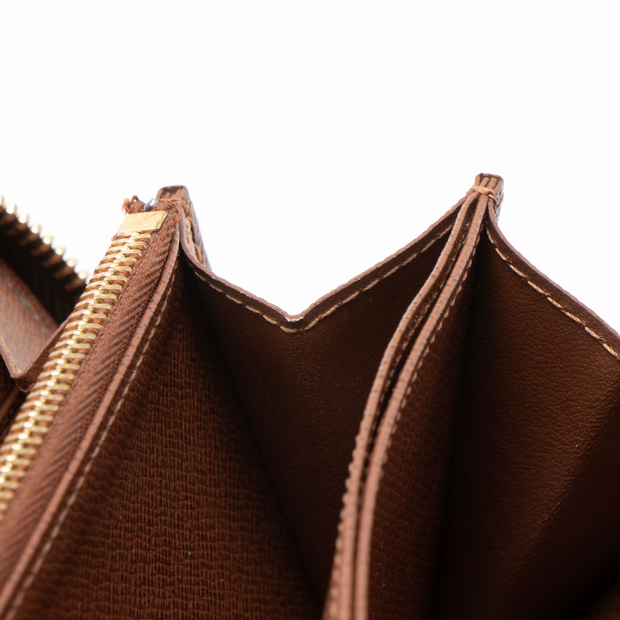 Louis Vuitton Monogram Canvas Zippy Wallet