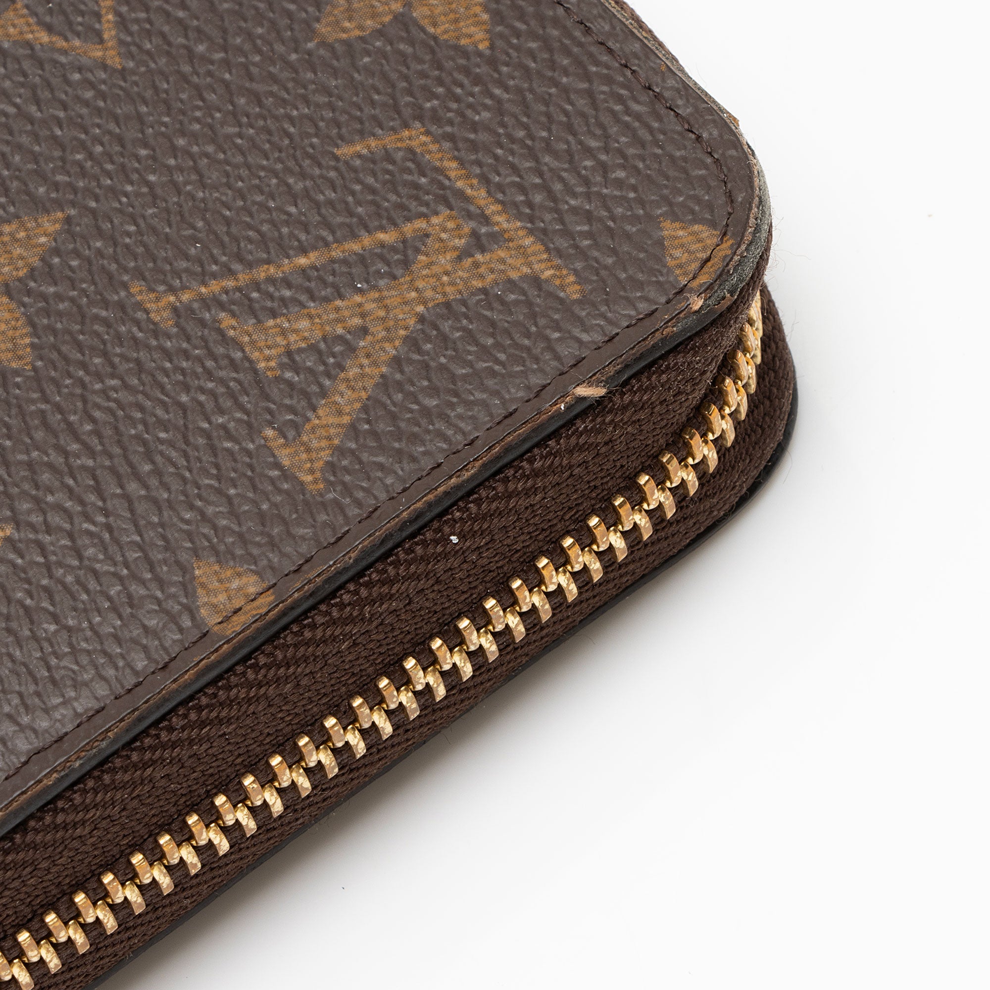 Louis Vuitton Monogram Canvas Zippy Wallet