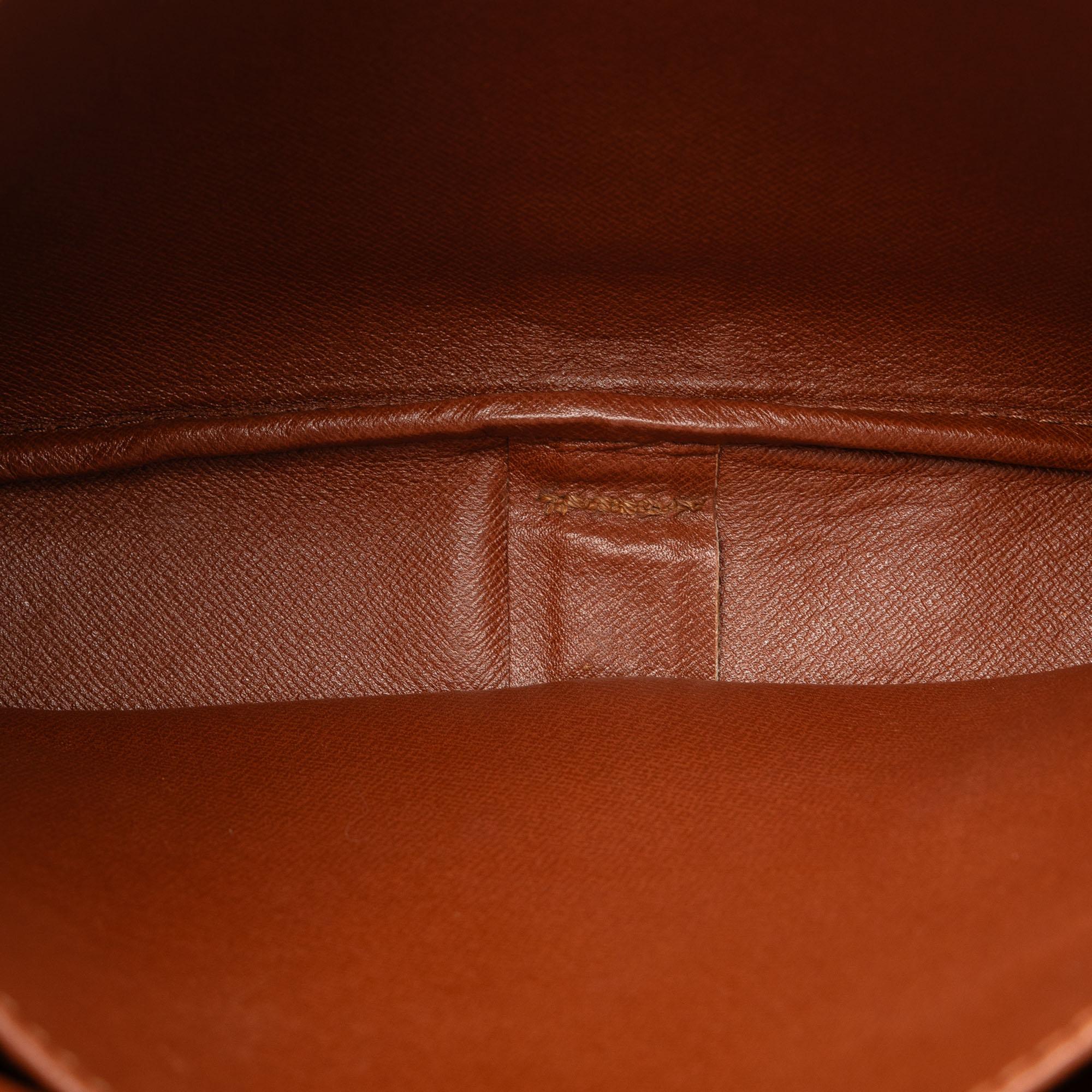 Louis Vuitton Monogram Cartouchiere GM (SHG-gmD2Lc)