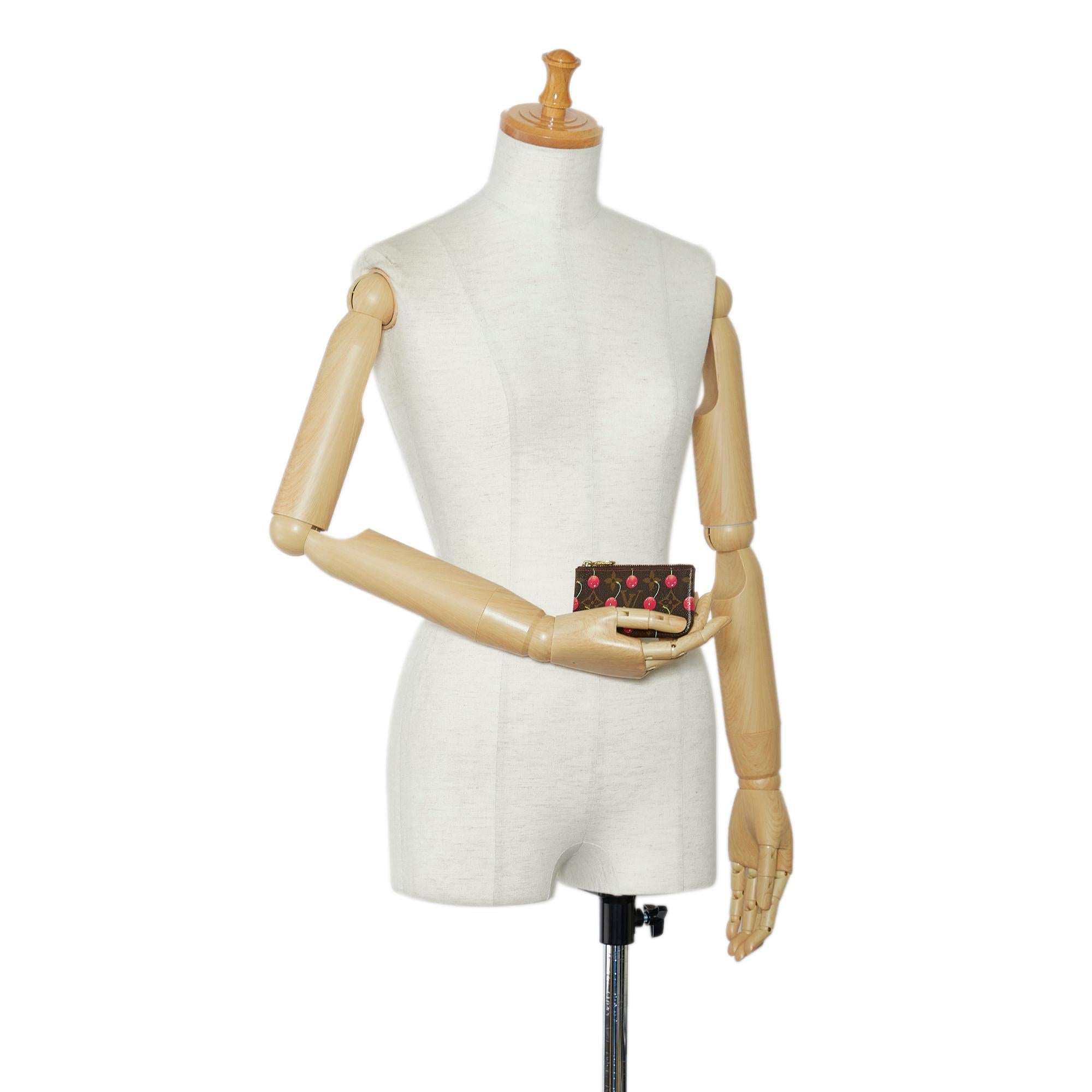 Louis Vuitton Monogram Cherry Pochette Cles (SHG-Yan3YQ)