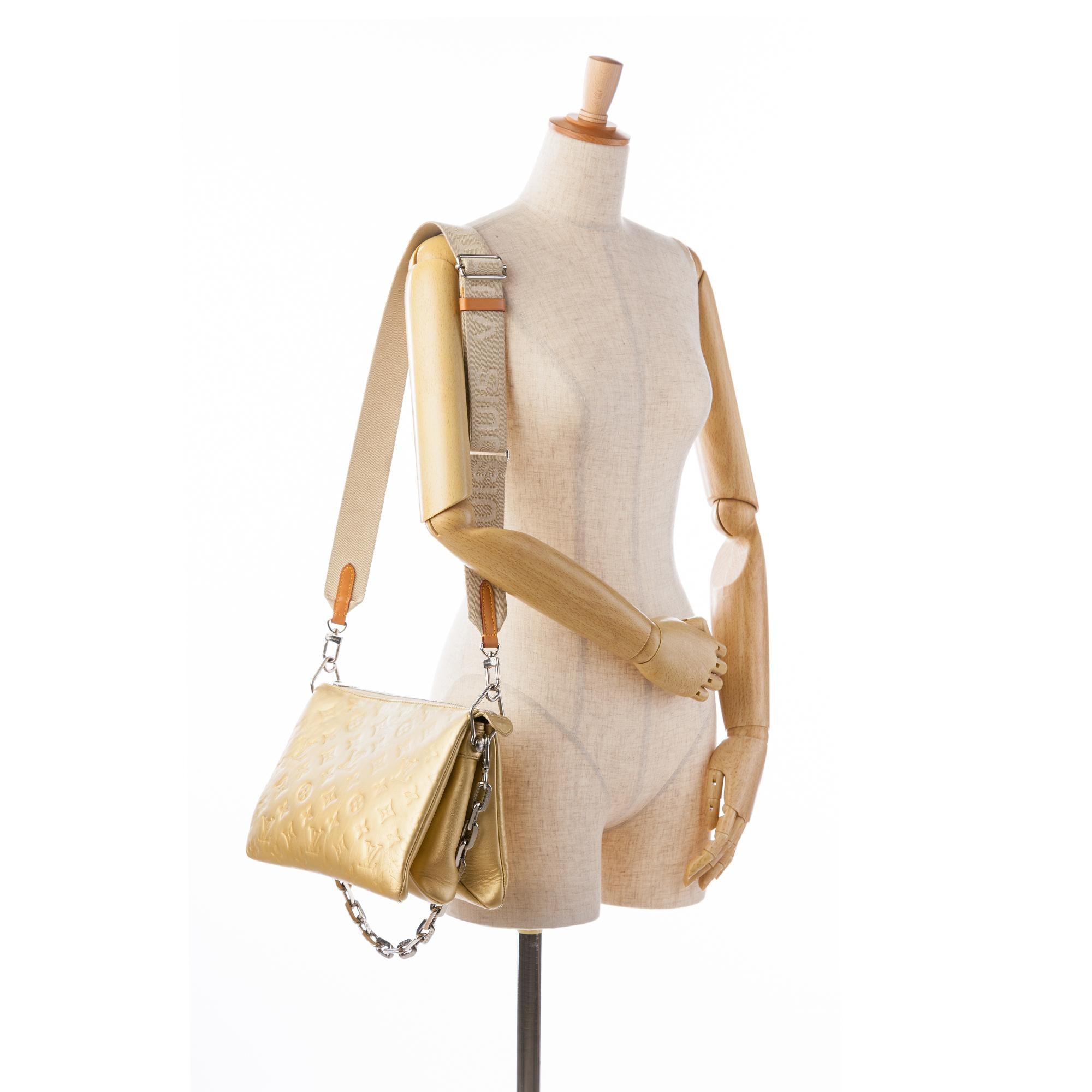 Louis Vuitton Monogram Coussin PM (SHG-oSSnxZ)