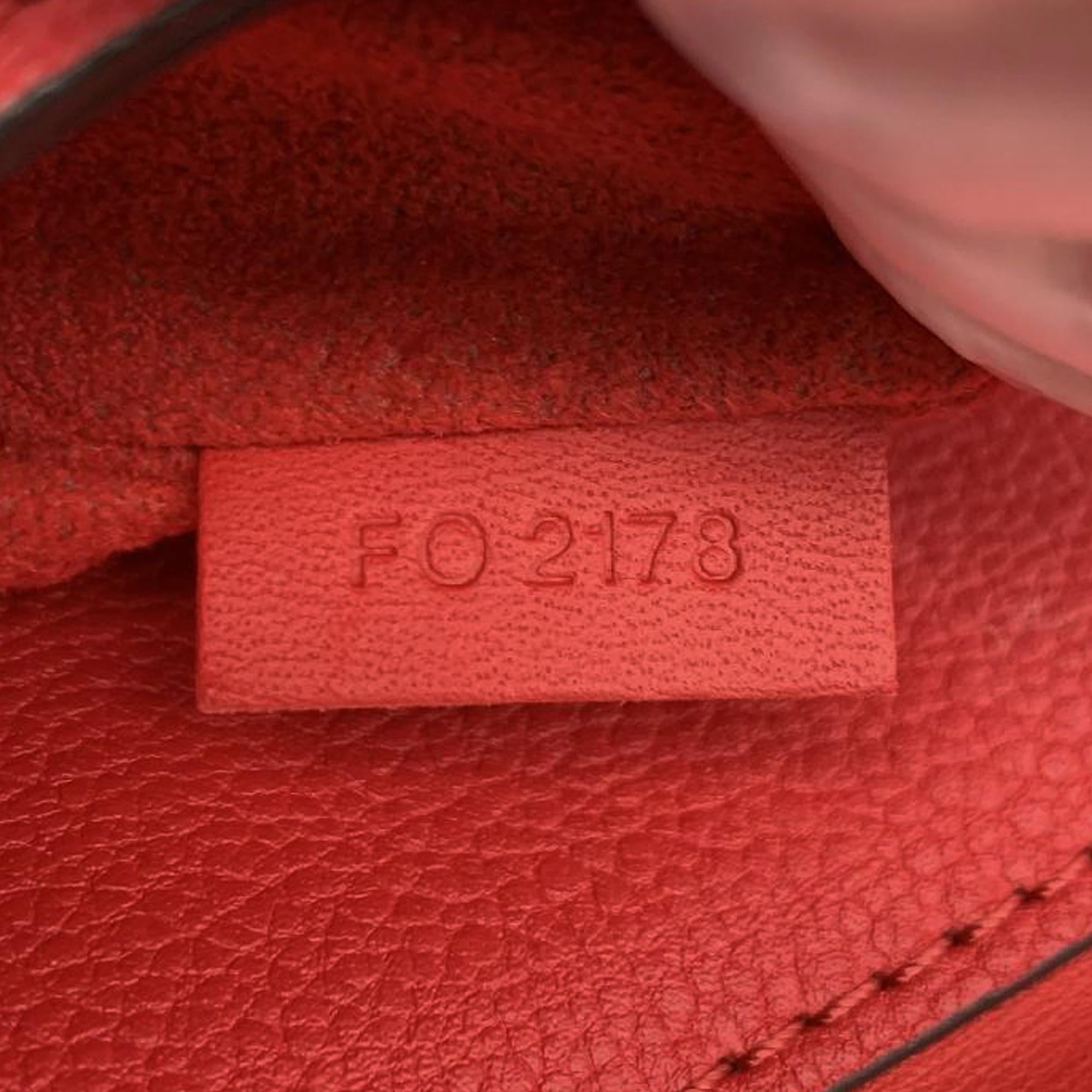 Louis Vuitton Monogram Cuir Plume Ecume Very Chain Bag (SHG-5zpy7Q)
