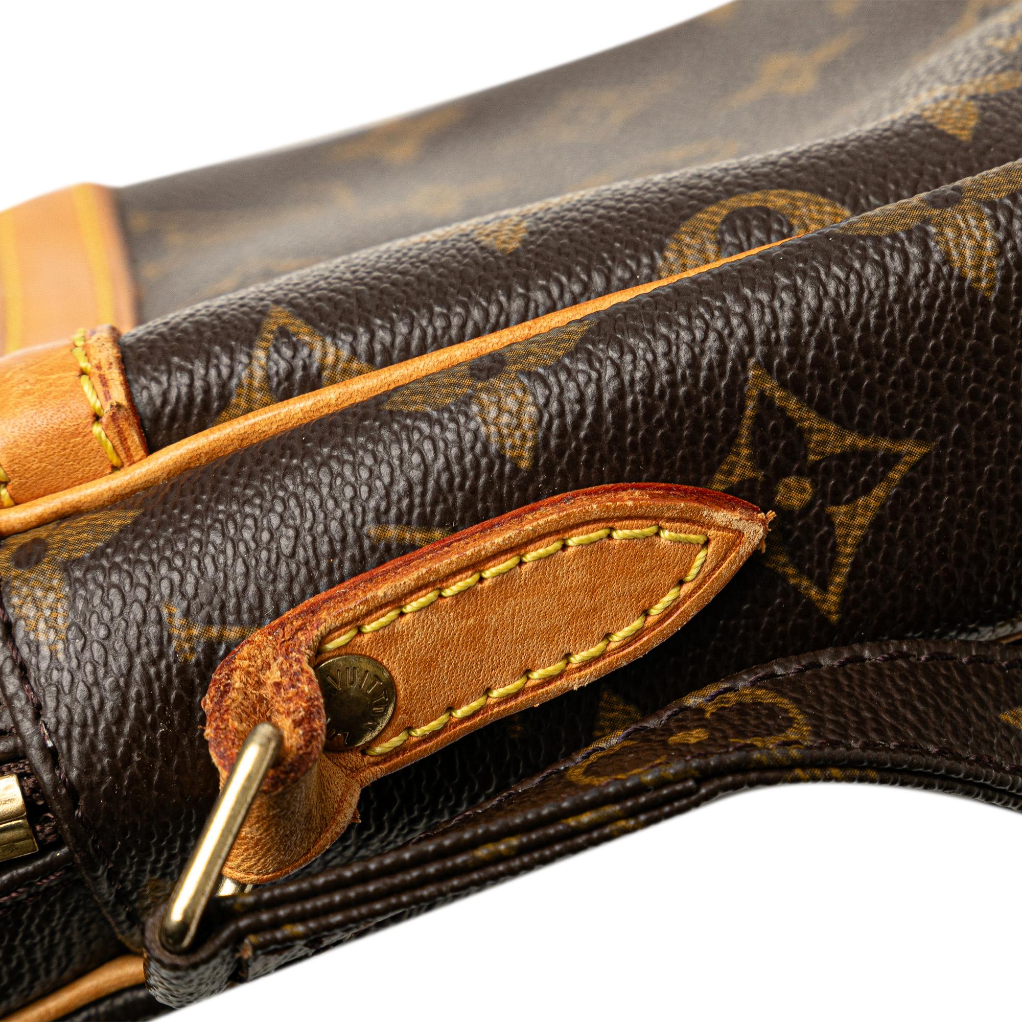 Louis Vuitton Monogram Danube (SHG-KFUQ7I)