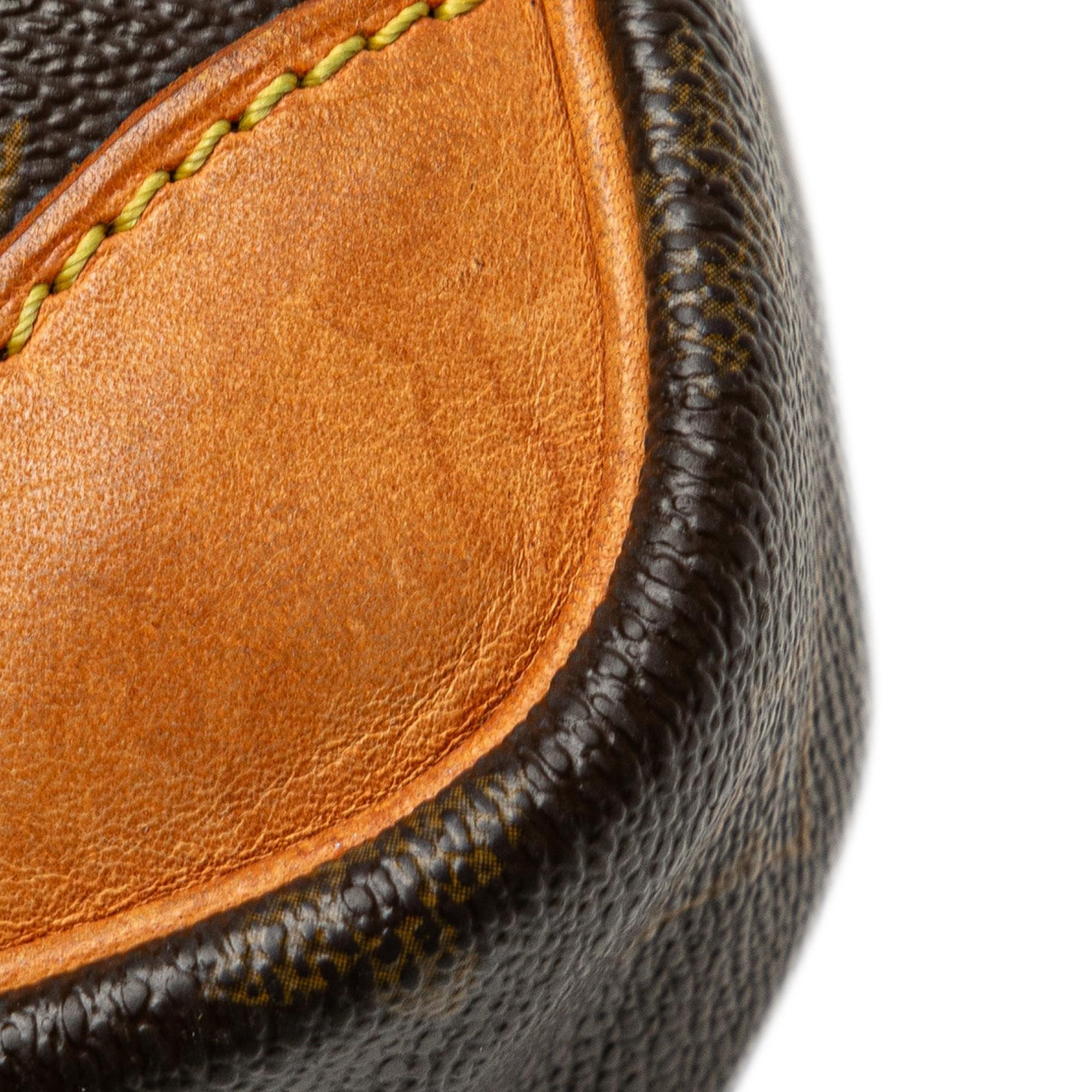 Louis Vuitton Monogram Danube (SHG-Uo0yMO)