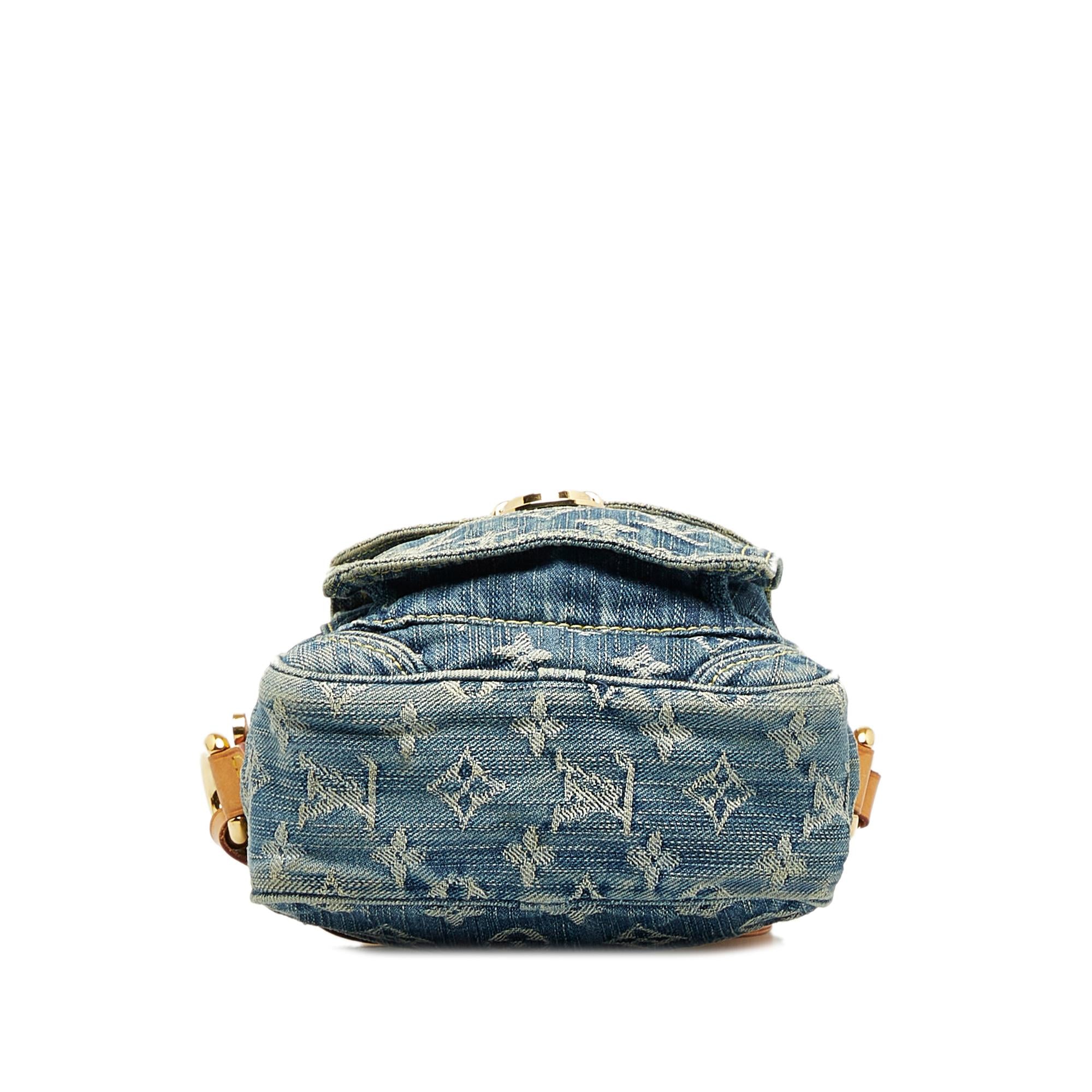 Louis Vuitton Monogram Denim Camera Bag (SHG-MEBCRm)