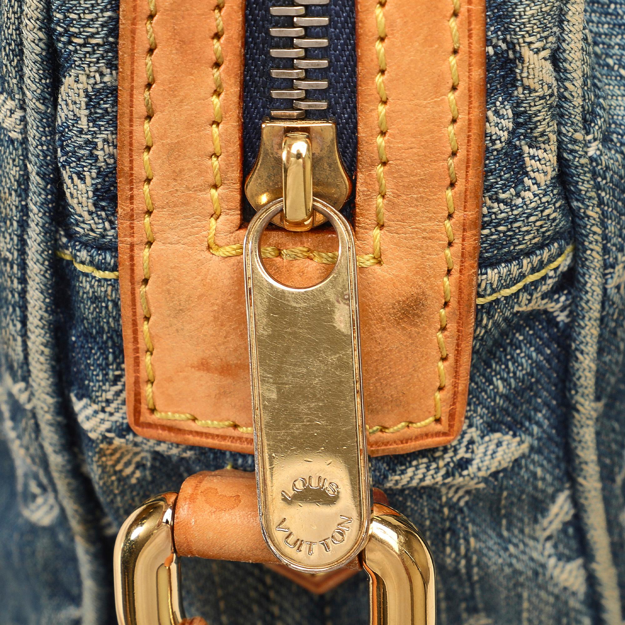 Louis Vuitton Monogram Denim Camera Bag (SHG-MEBCRm)