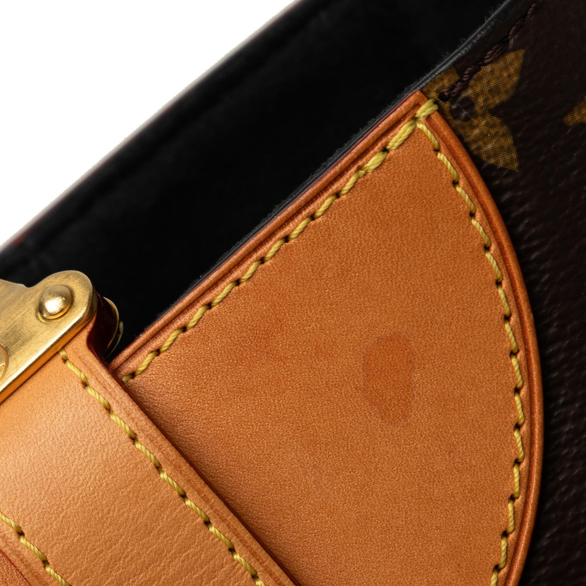 Louis Vuitton Monogram Duffle (SHG-jFwVEA)