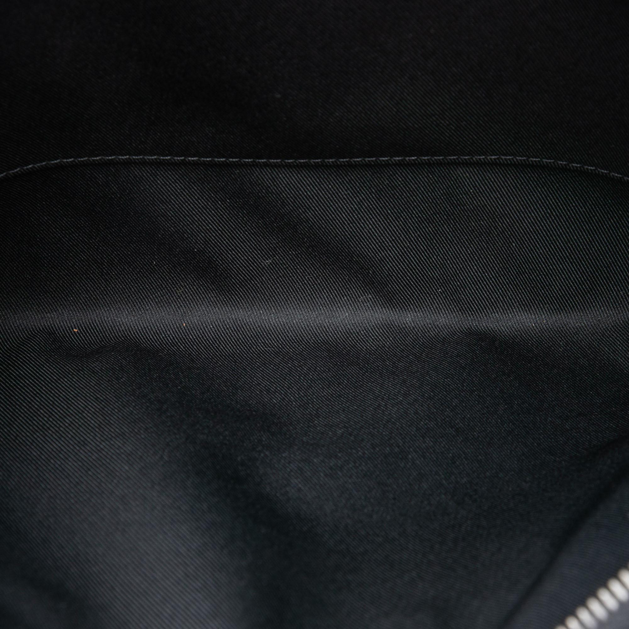Louis Vuitton Monogram Eclipse Discovery Pochette GM