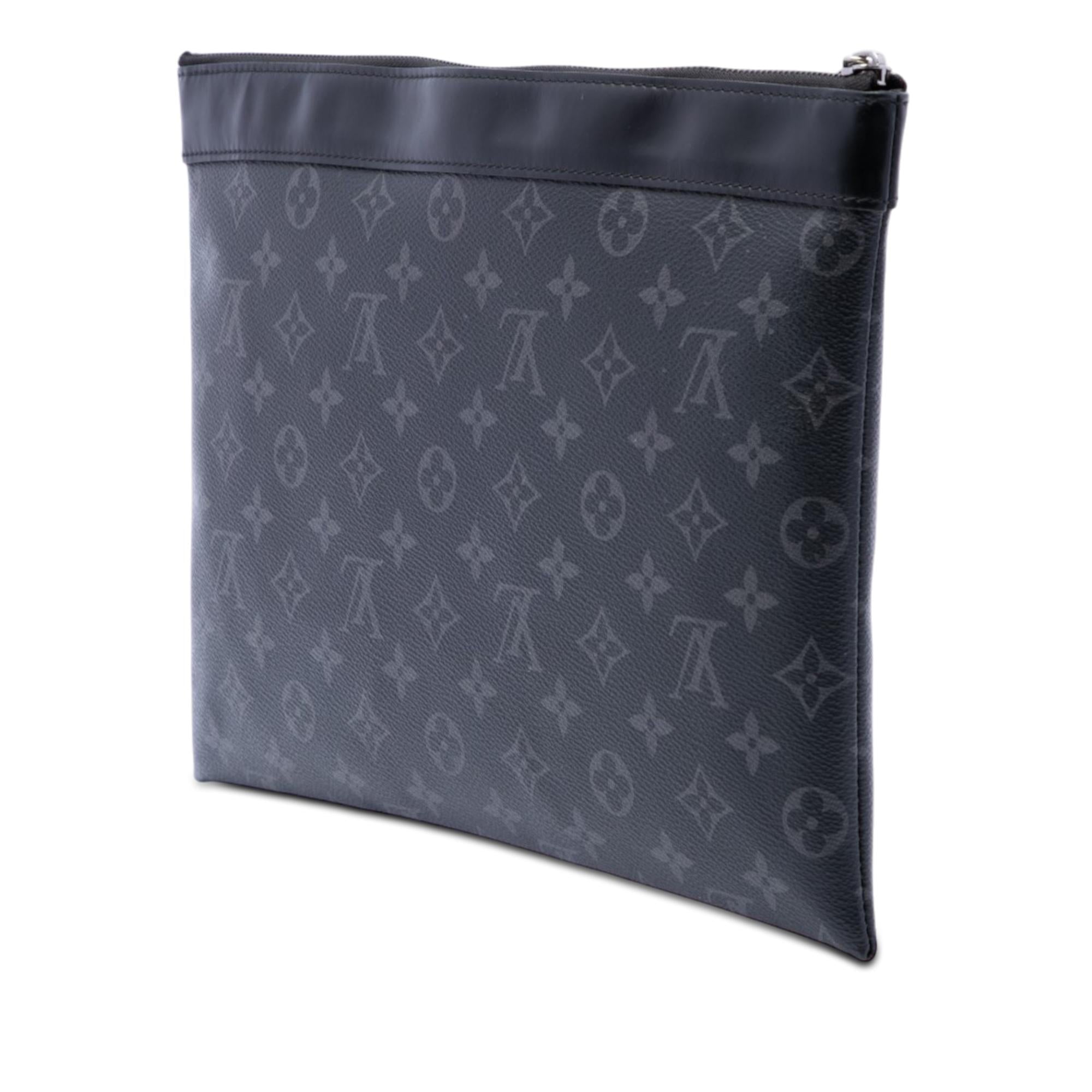 Louis Vuitton Monogram Eclipse Discovery Pochette GM