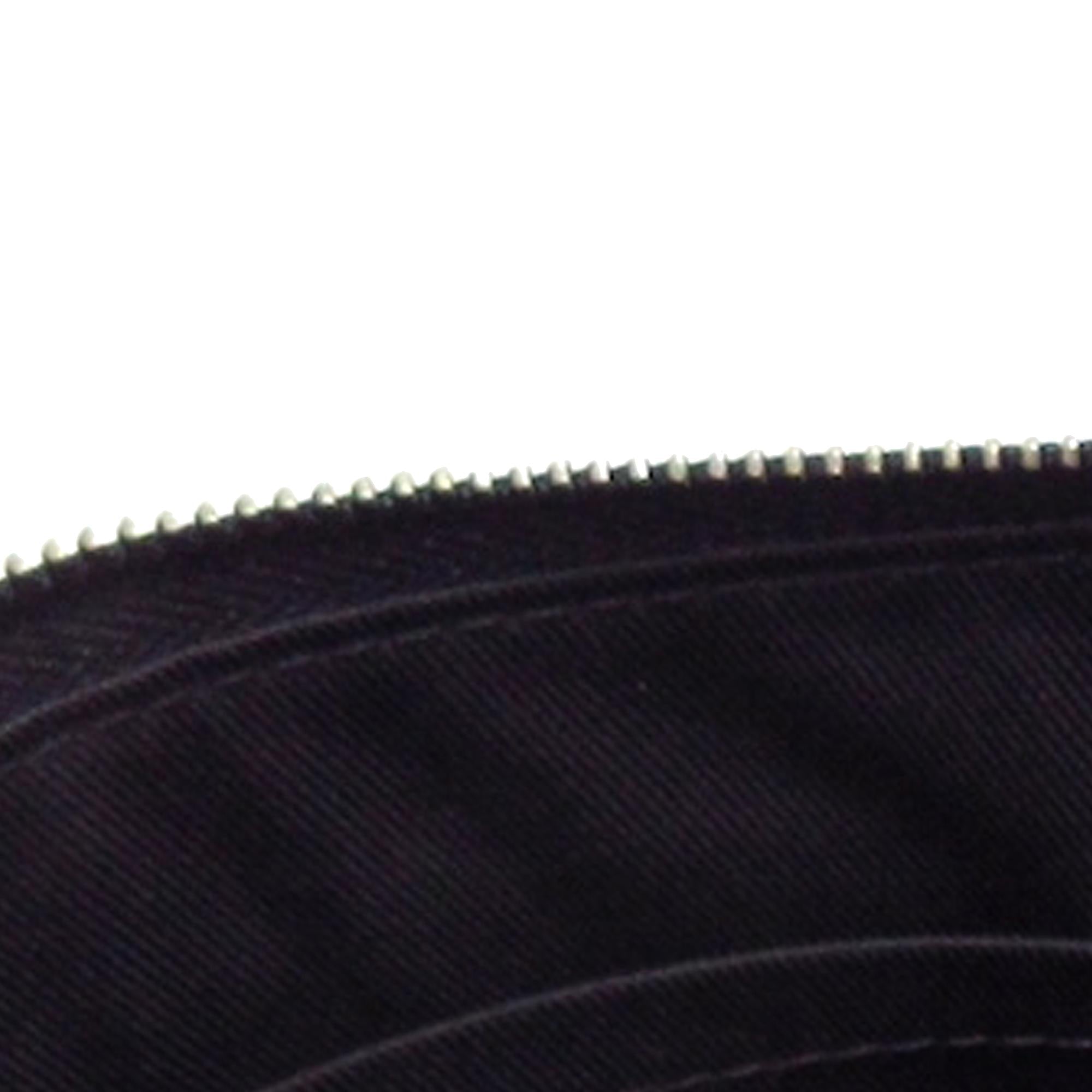 Louis Vuitton Monogram Eclipse Discovery Pochette (SHG-H5M49L)