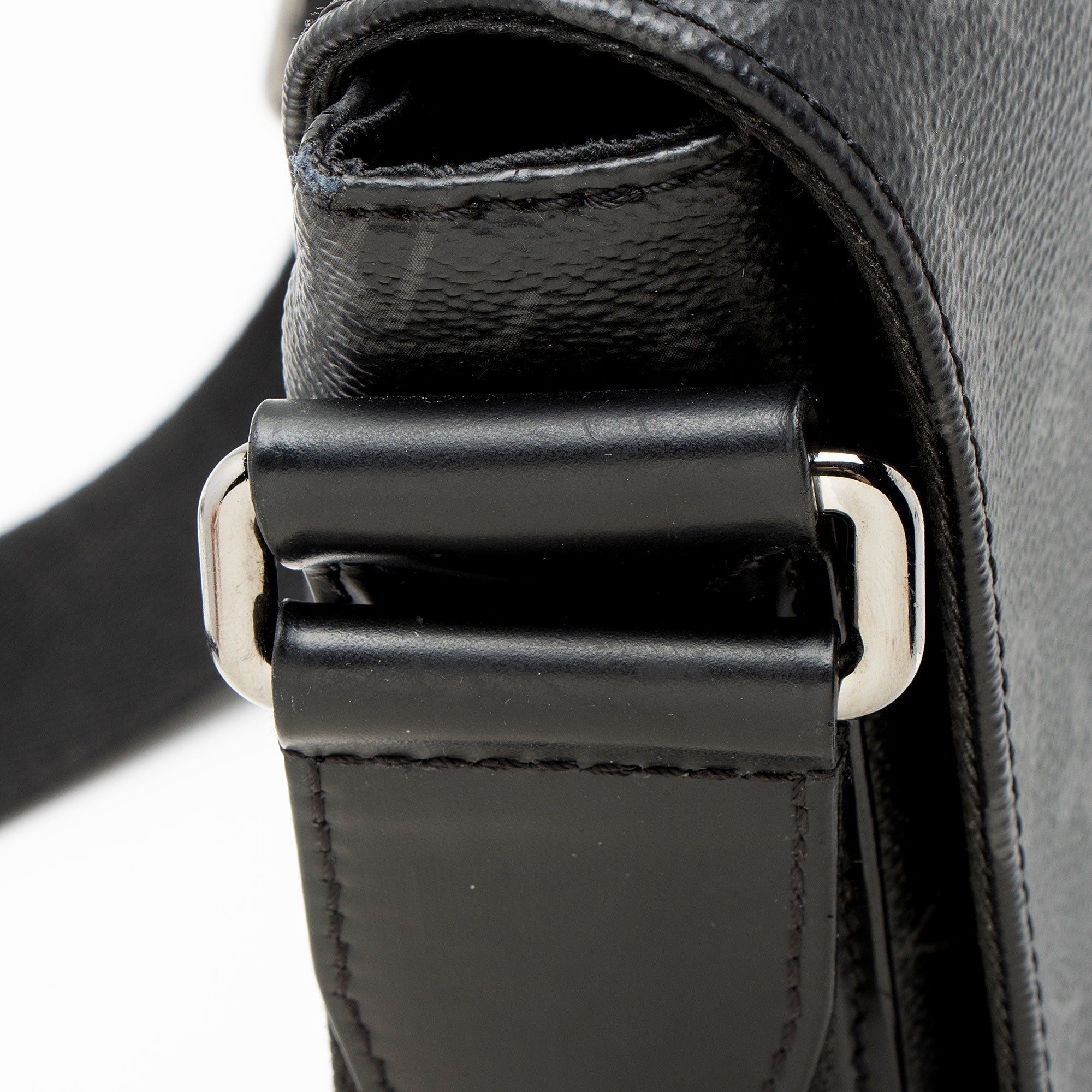 Louis Vuitton Monogram Eclipse District PM Messenger