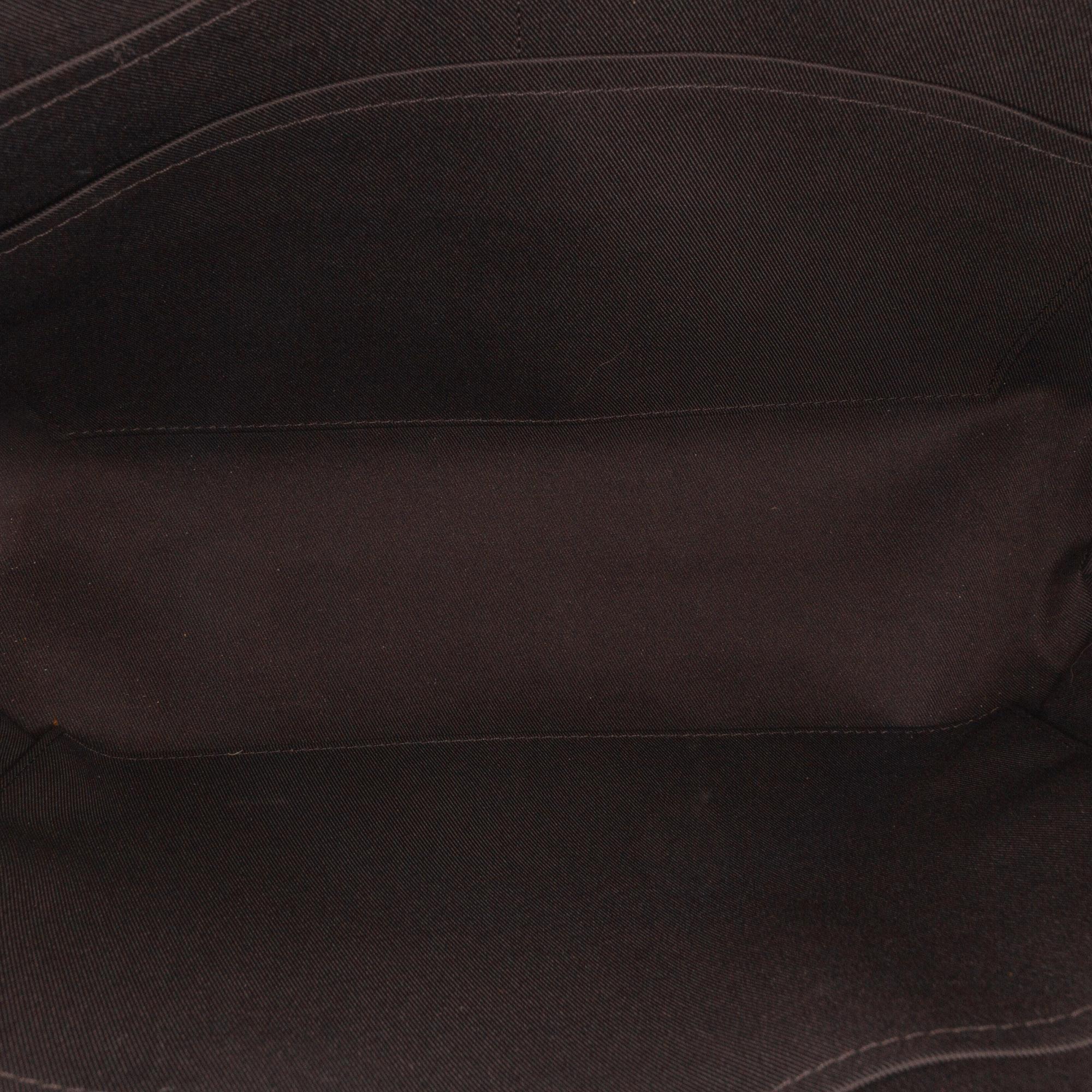 Louis Vuitton Monogram Eclipse Explorer (SHG-srG477)