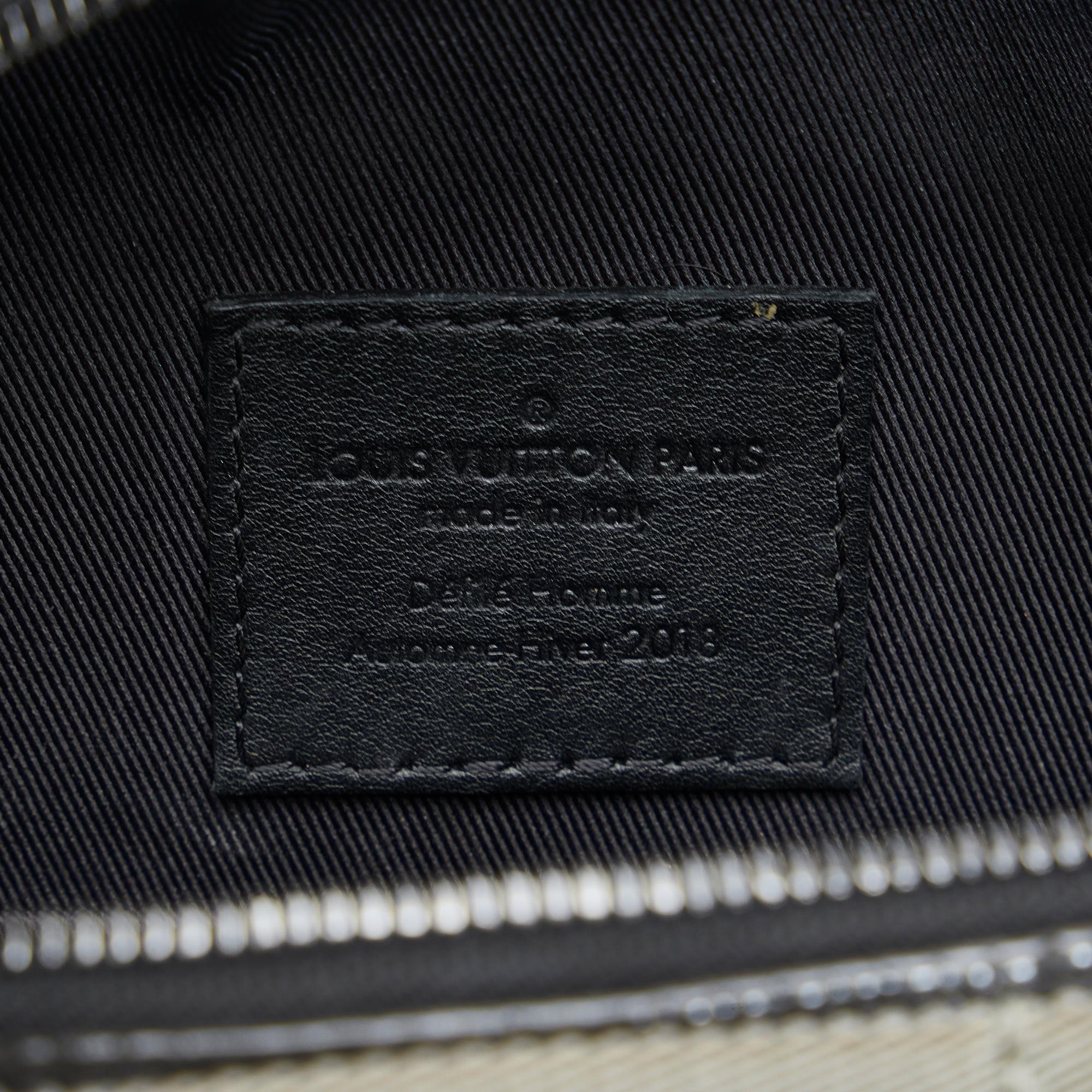 Louis Vuitton Monogram Eclipse Glaze Messenger (SHG-2Mtop6)