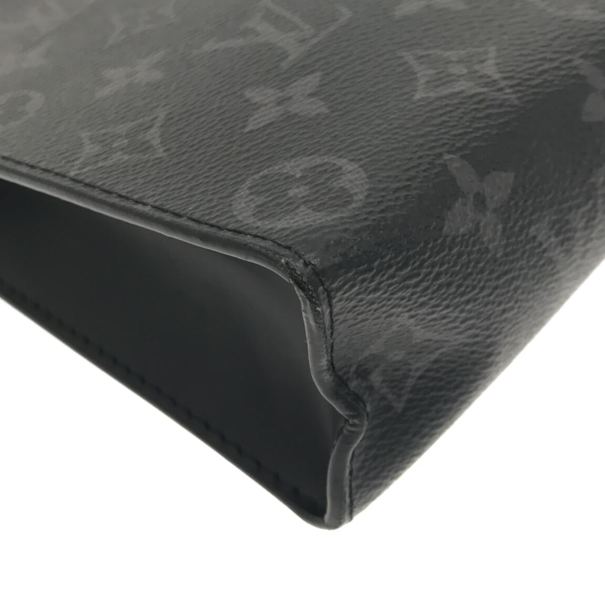 Louis Vuitton Monogram Eclipse Pochette Voyage MM (SHG-gbi7pV)