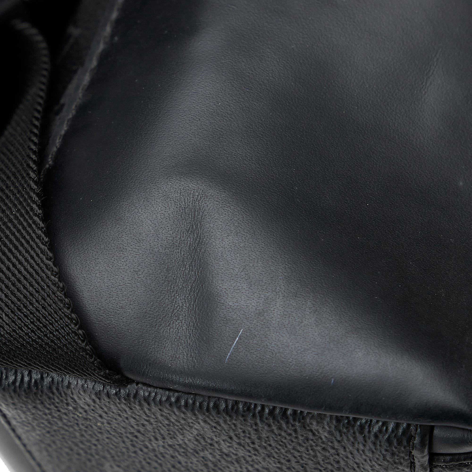 Louis Vuitton Monogram Eclipse Voyager PM (SHG-bjw0hK)