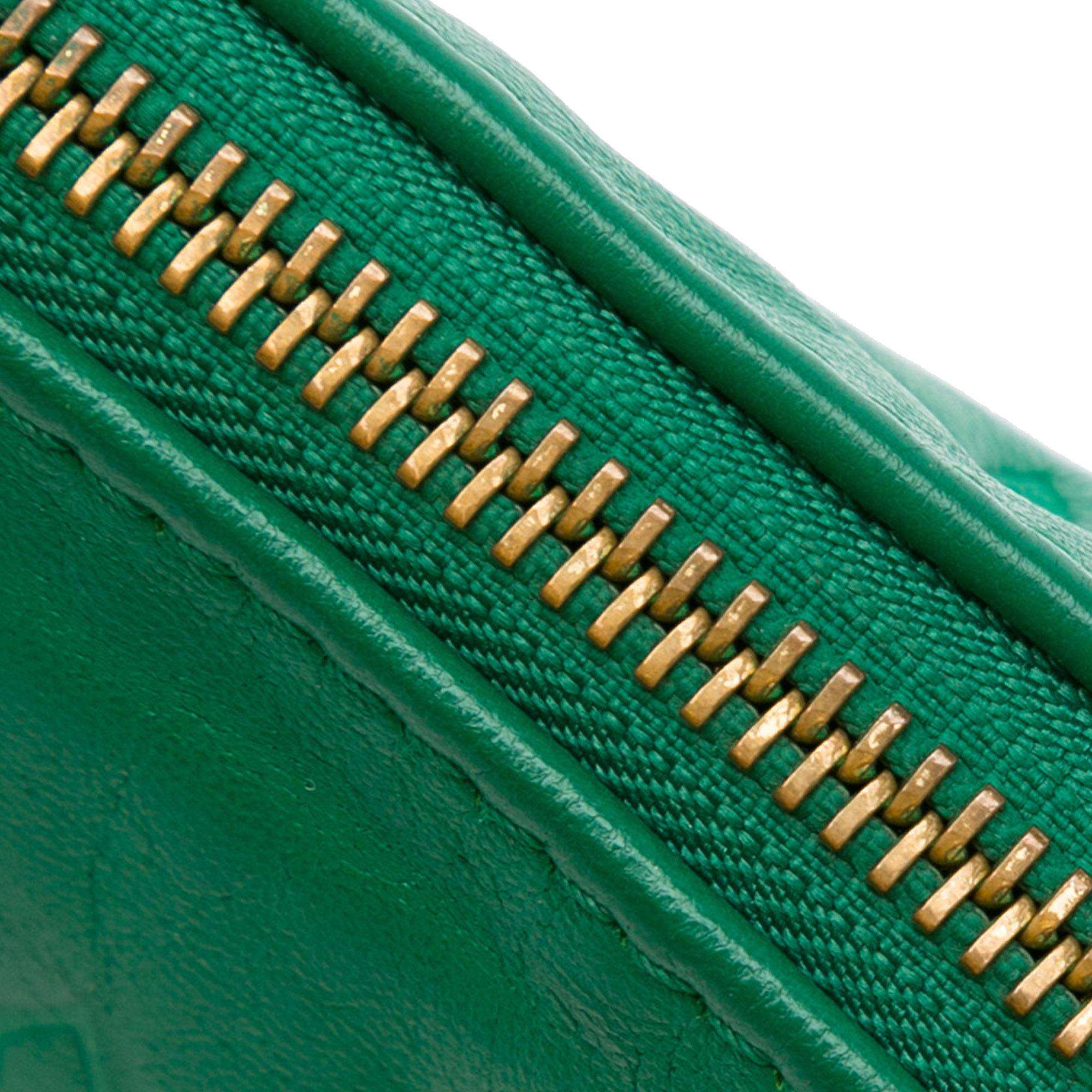 Louis Vuitton Monogram Embossed Coussin BB (SHG-p85ENn)