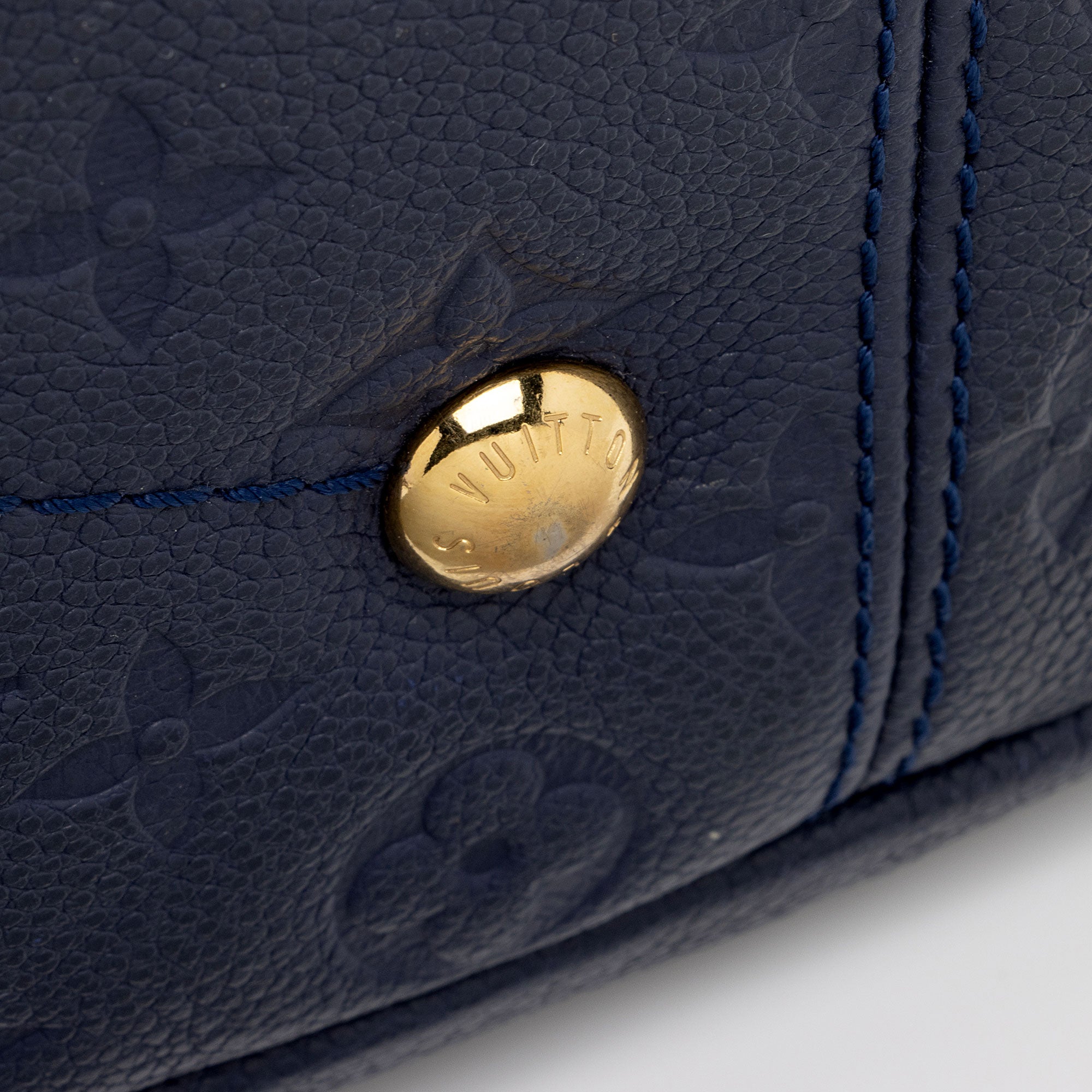 Louis Vuitton Monogram Empreinte Artsy MM Shoulder Bag (SHF-E7RR7v)