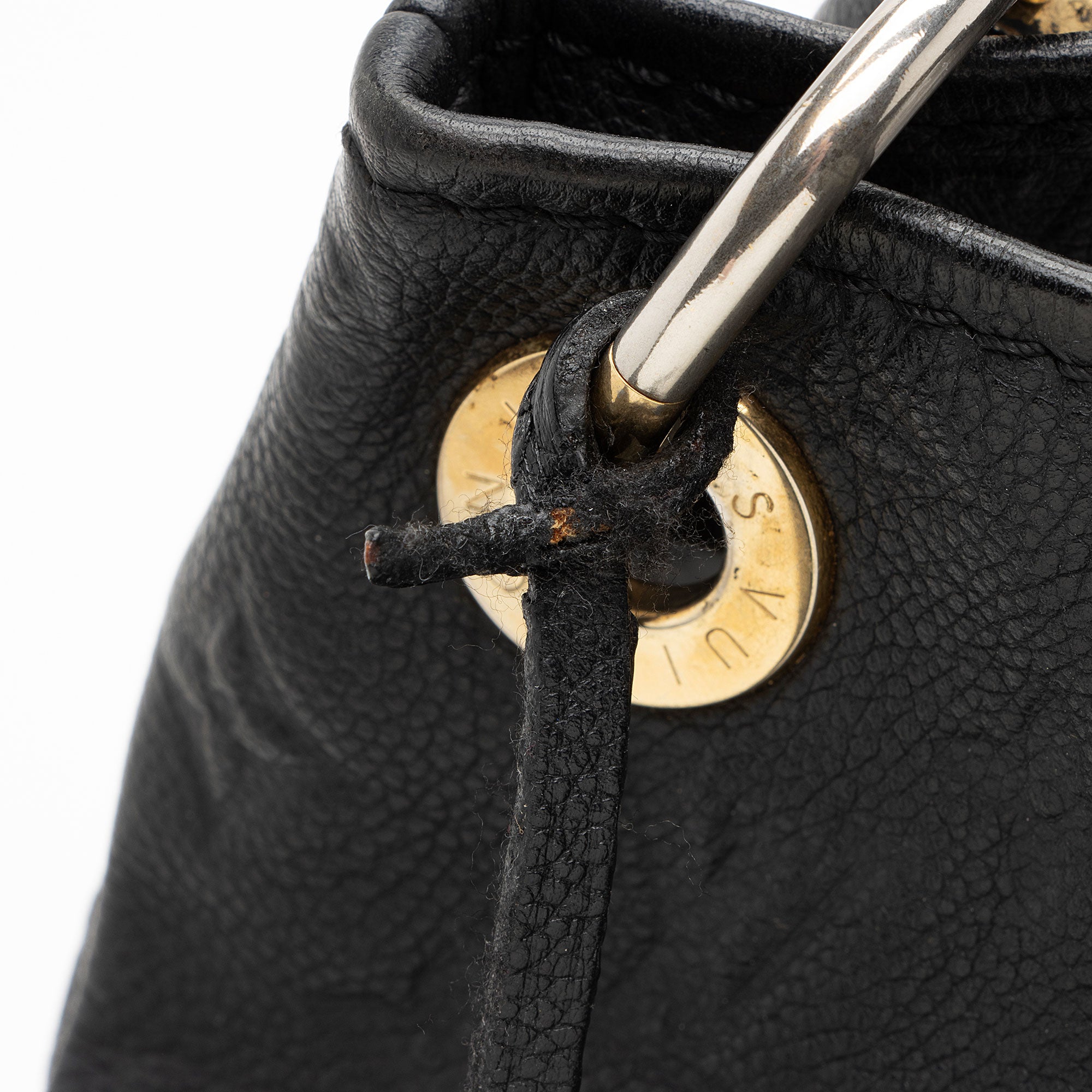 Louis Vuitton Monogram Empreinte Artsy MM Shoulder Bag