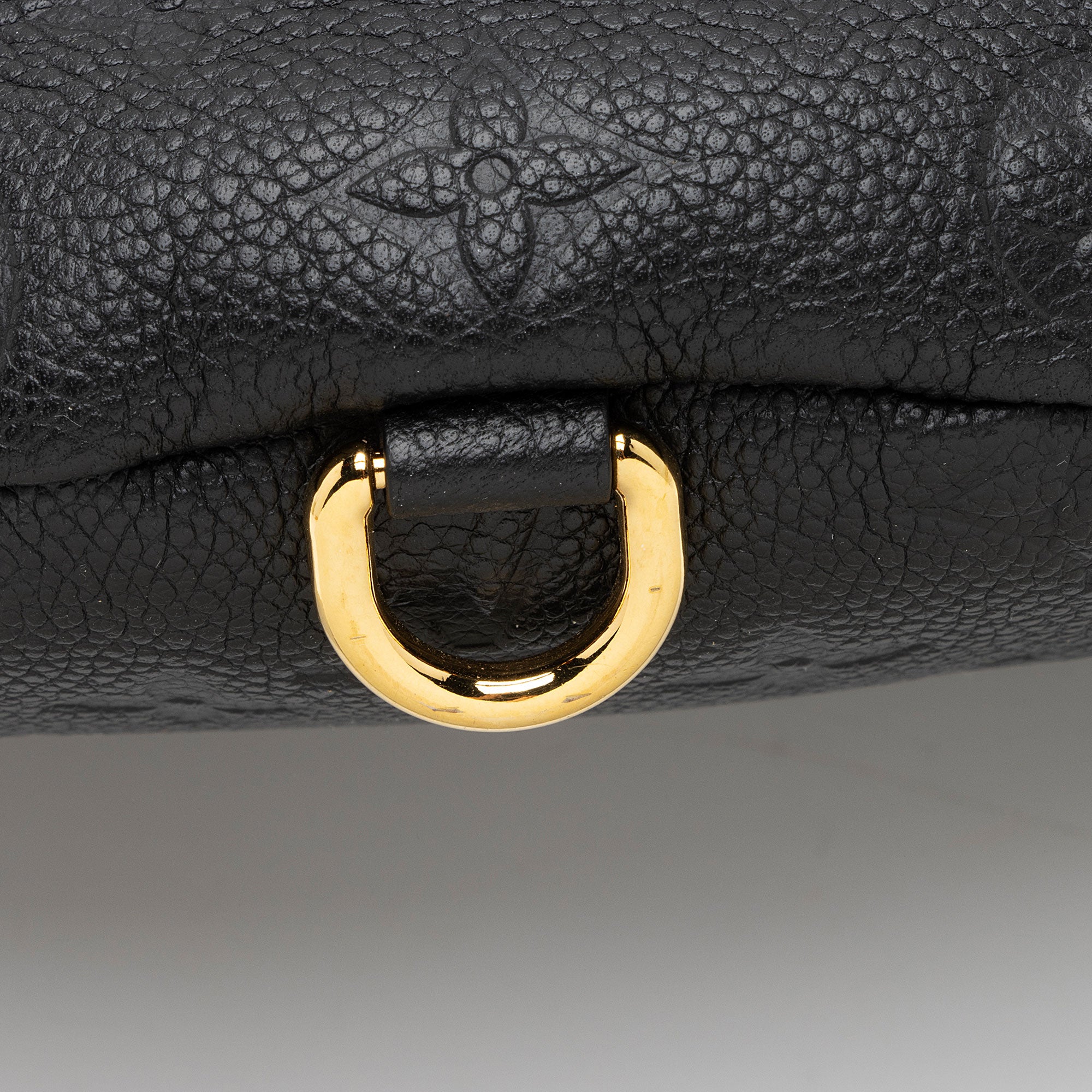 Louis Vuitton Monogram Empreinte Bumbag (SHF-sEI25V)