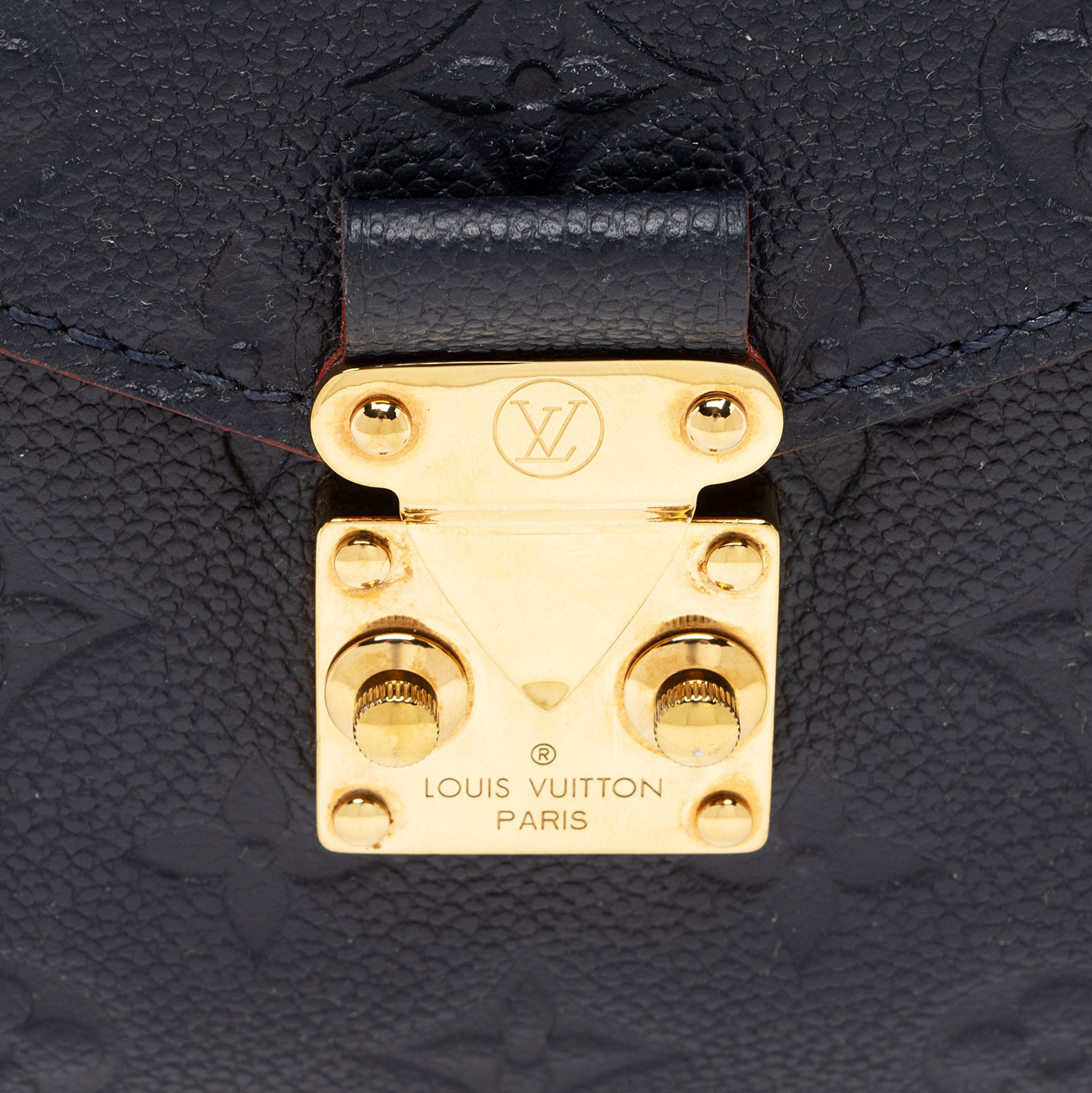 Louis Vuitton Monogram Empreinte Pochette Metis Shoulder Bag (SHF-AU9x8d)