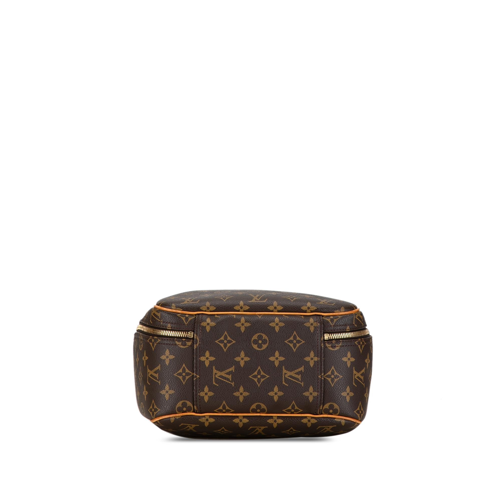 Louis Vuitton Monogram Excursion (SHG-XBZUhj)