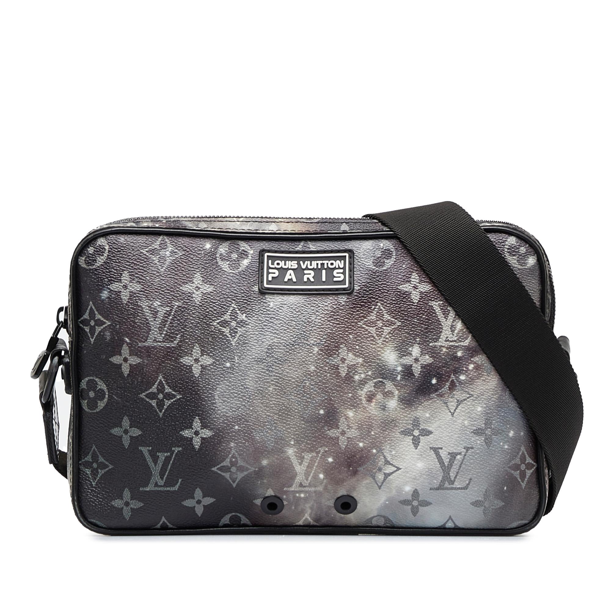 Louis Vuitton Monogram Galaxy Alpha Messenger (SHG-1KGtFs)