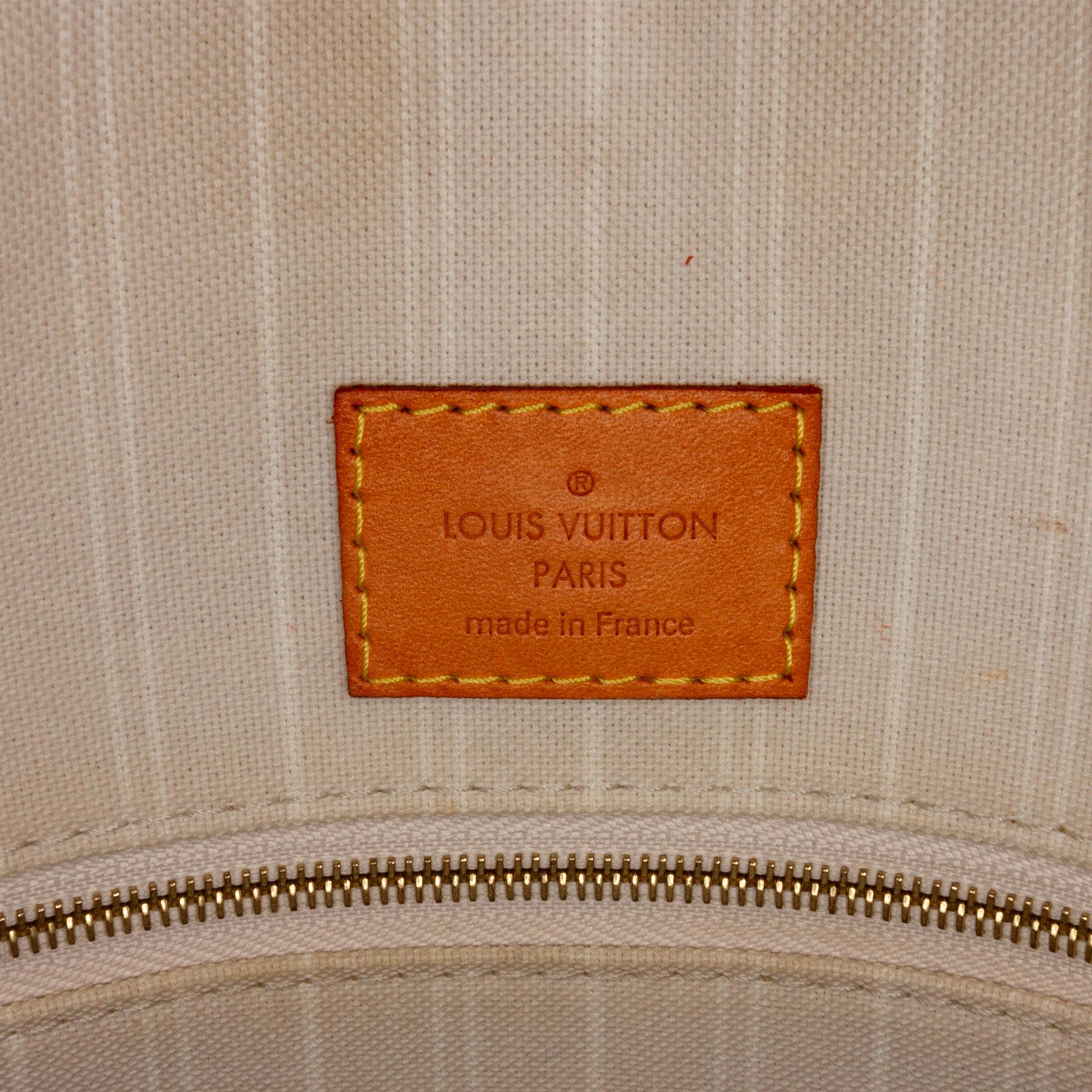 Louis Vuitton Monogram Giant By The Pool Onthego GM (SHG-4nDGjA)