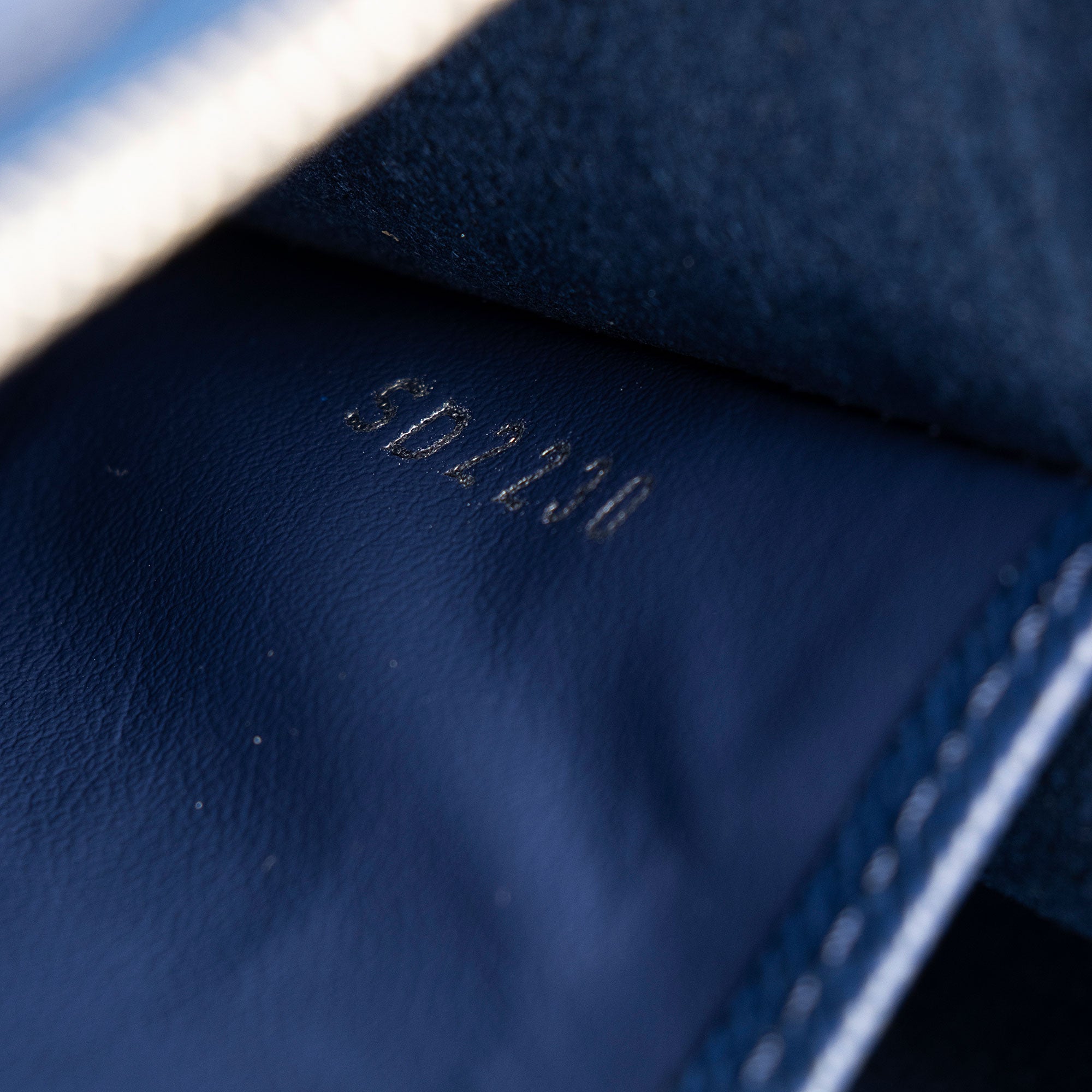 Louis Vuitton Monogram Giant Escale Double Zip Pochette (SHF-jCxDnn)