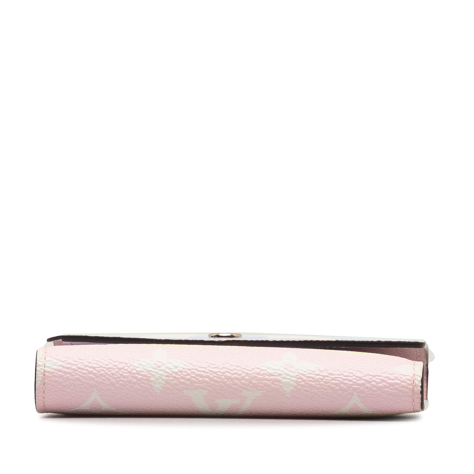 Louis Vuitton Monogram Giant Escale Victorine (SHG-KNvLmj)
