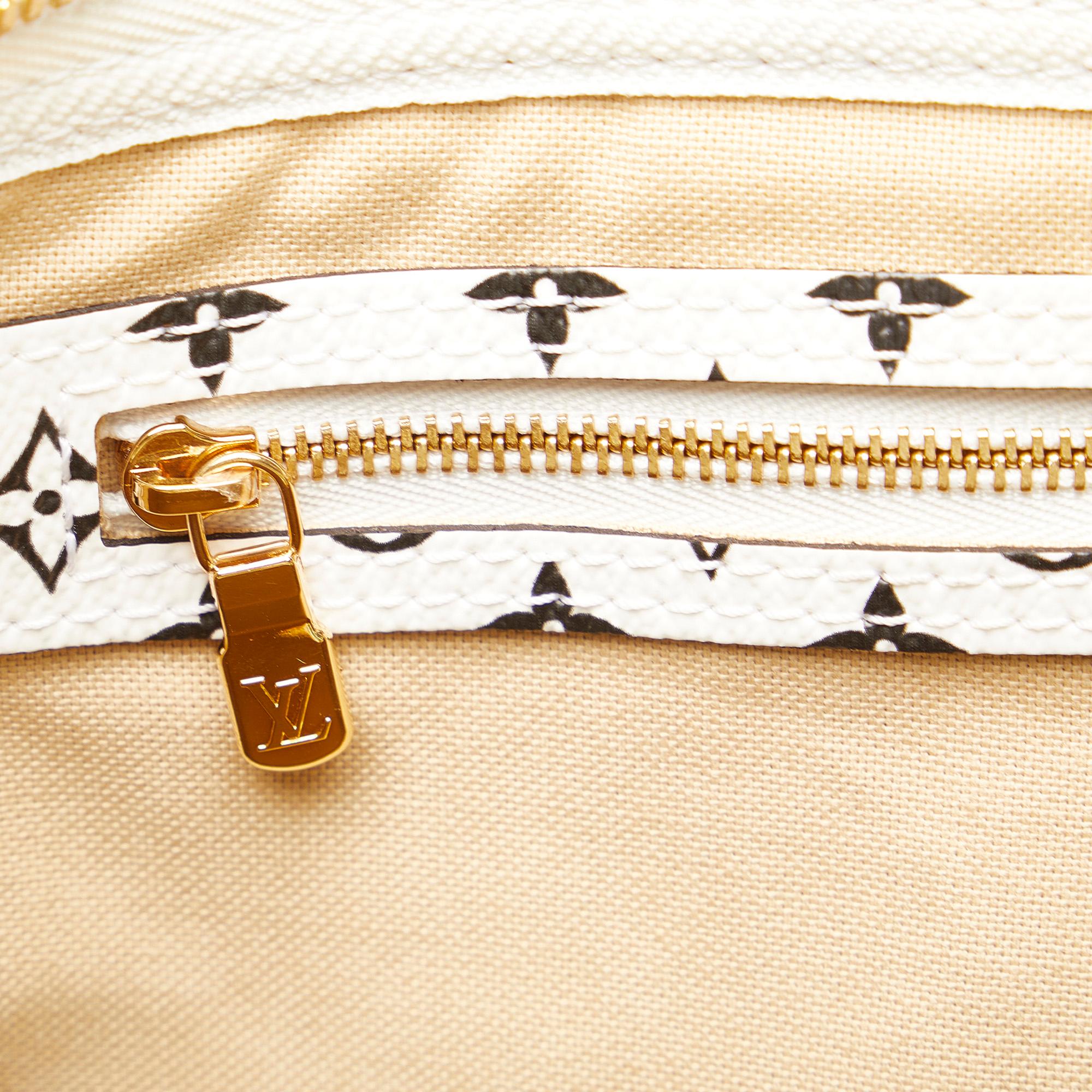 Louis Vuitton Monogram Giant Keepall Bandouliere 50 (SHG-3xOjzd)