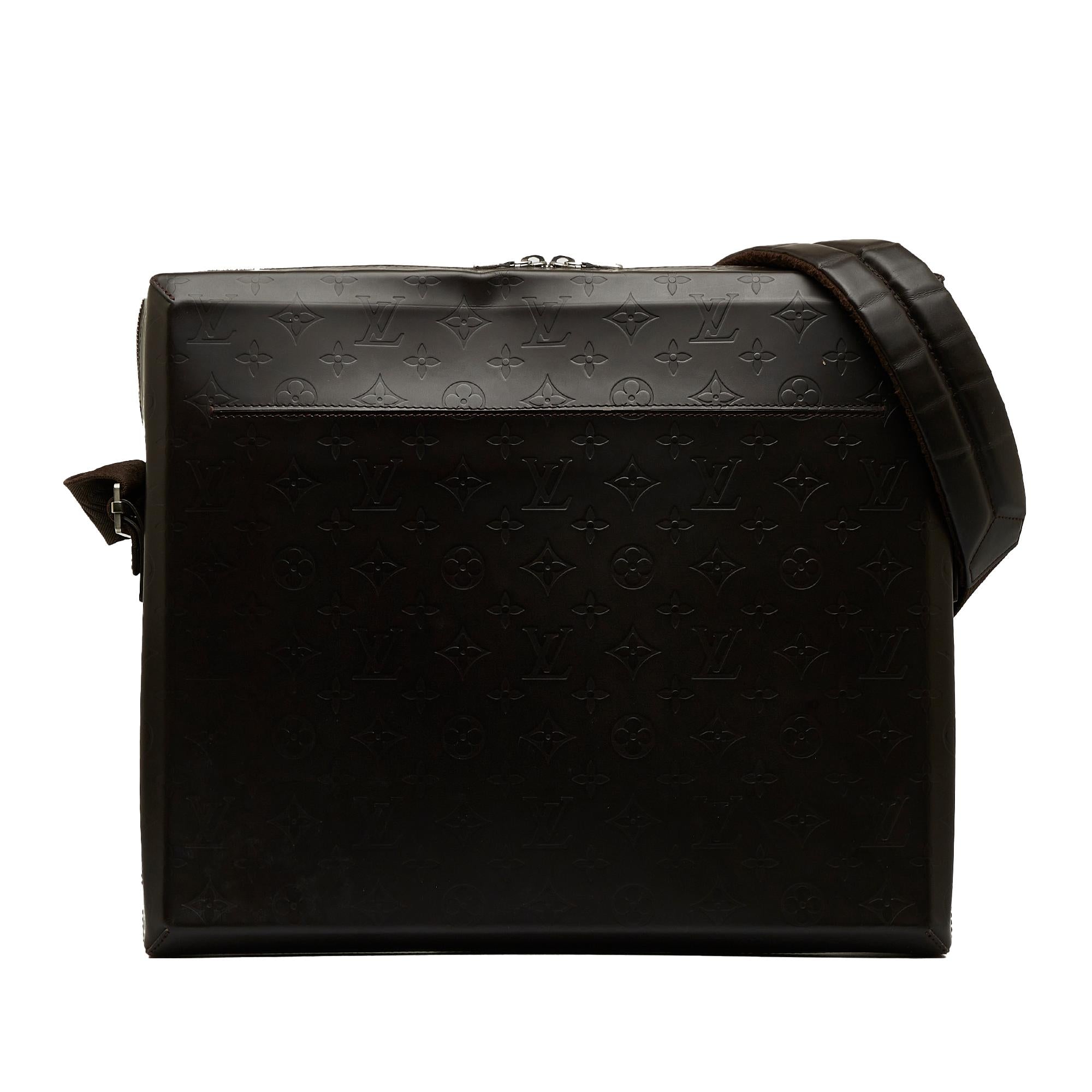 Louis Vuitton Monogram Glace Steve (SHG-qIpfzI)