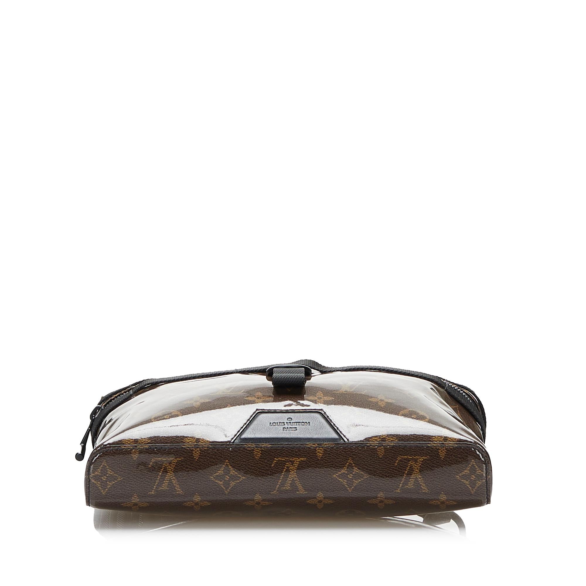 Louis Vuitton Monogram Glaze Messenger (SHG-5jZ5ha)