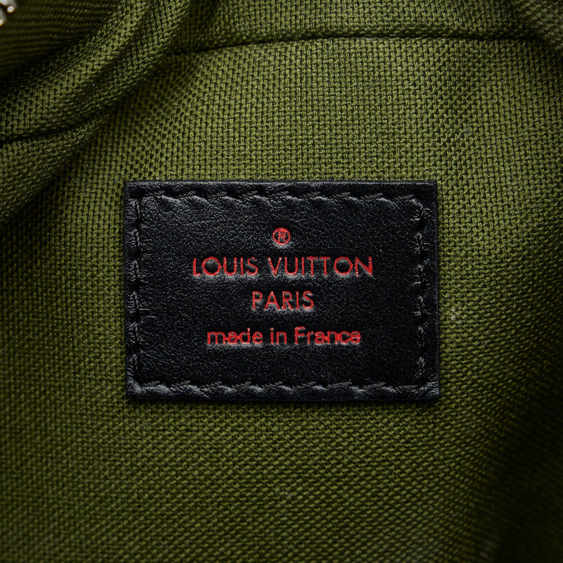 Louis Vuitton Monogram Infrarouge Dora Soft MM (SHG-OKtesl)