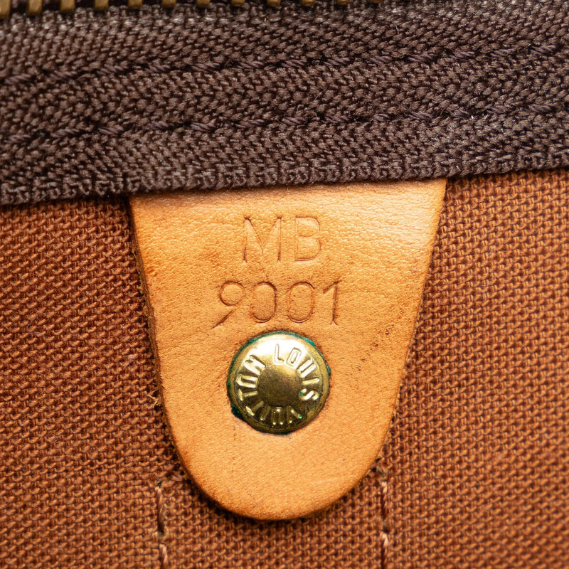Louis Vuitton Monogram Keepall 50 (SHG-udfnWJ)