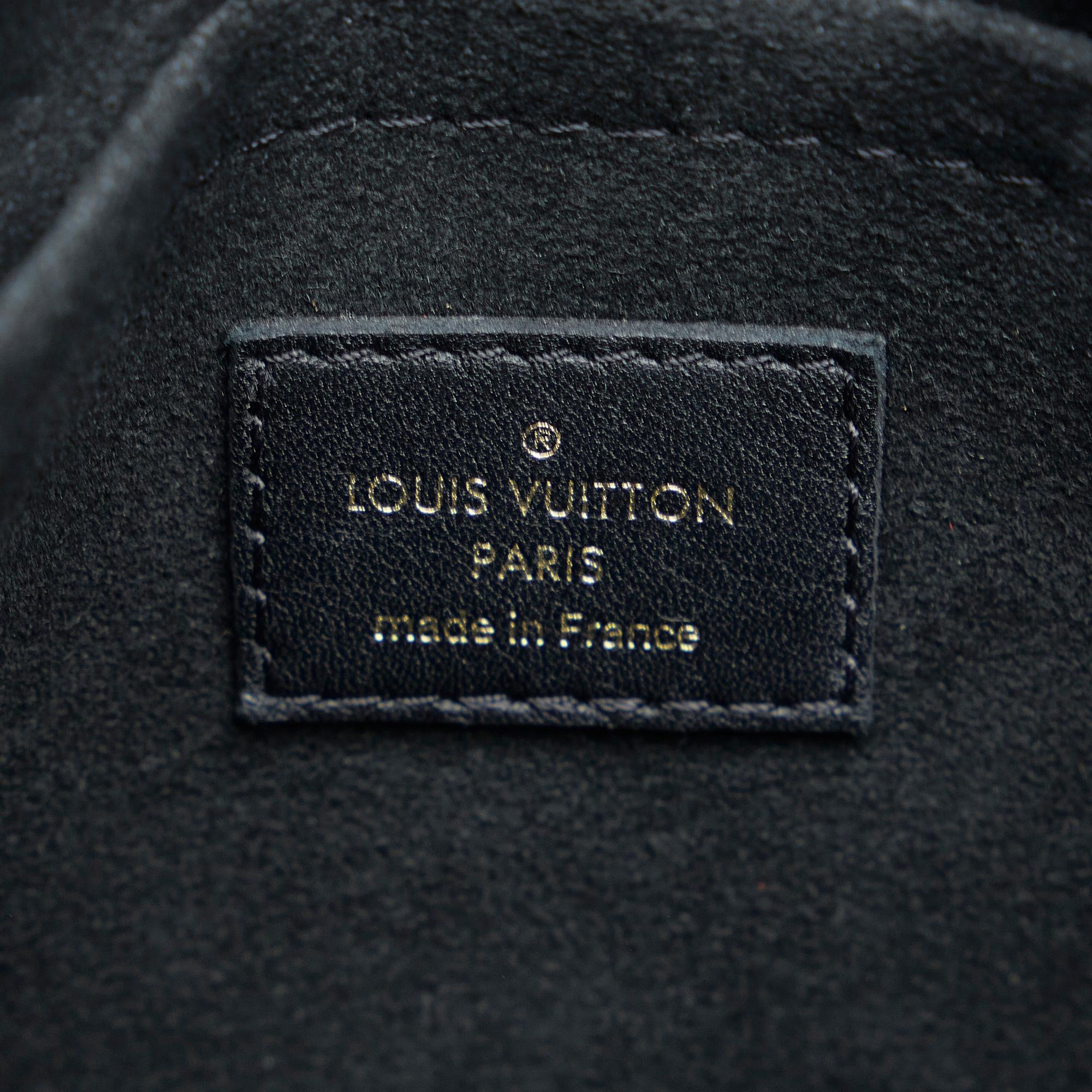 Louis Vuitton Monogram Locky (SHG-2Jiijm)