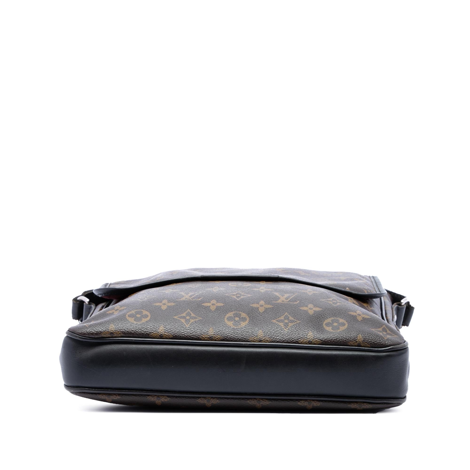 Louis Vuitton Monogram Macassar Bass MM