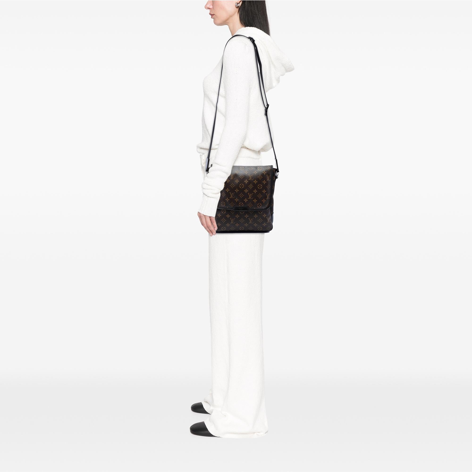 Louis Vuitton Monogram Macassar Bass MM