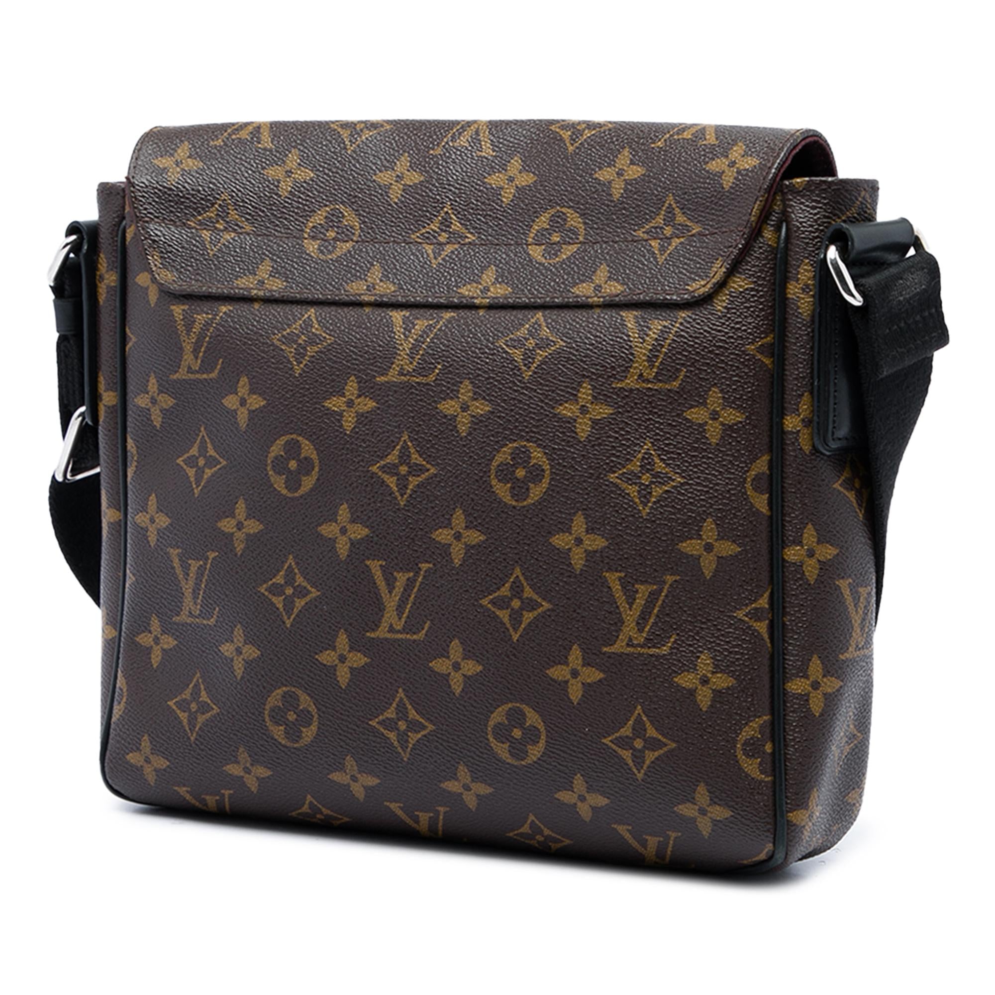 Louis Vuitton Monogram Macassar District PM