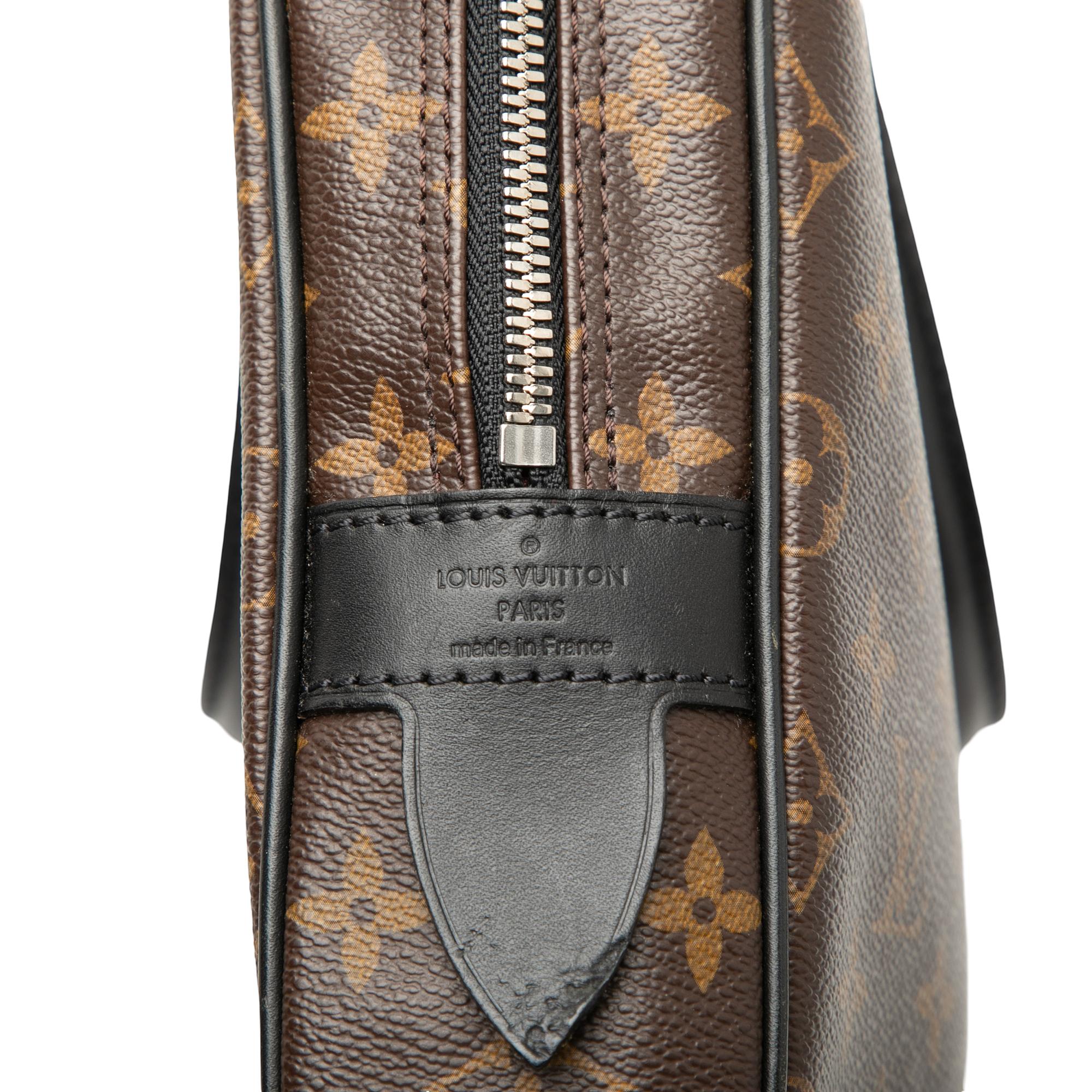 Louis Vuitton Monogram Macassar Porte Documents Voyage GM