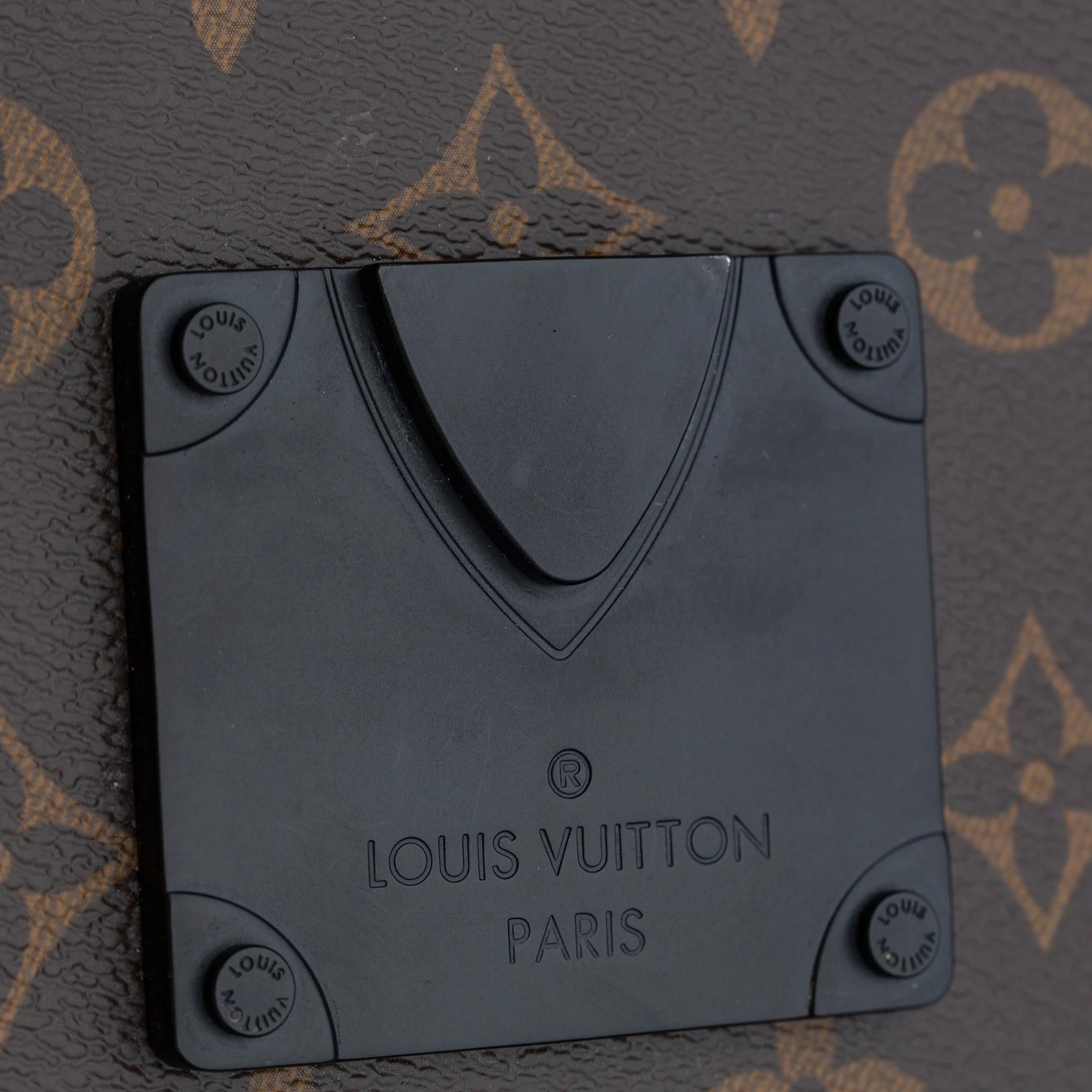 Louis Vuitton Monogram Macassar S Lock A4 Pouch (SHG-7uwojo)