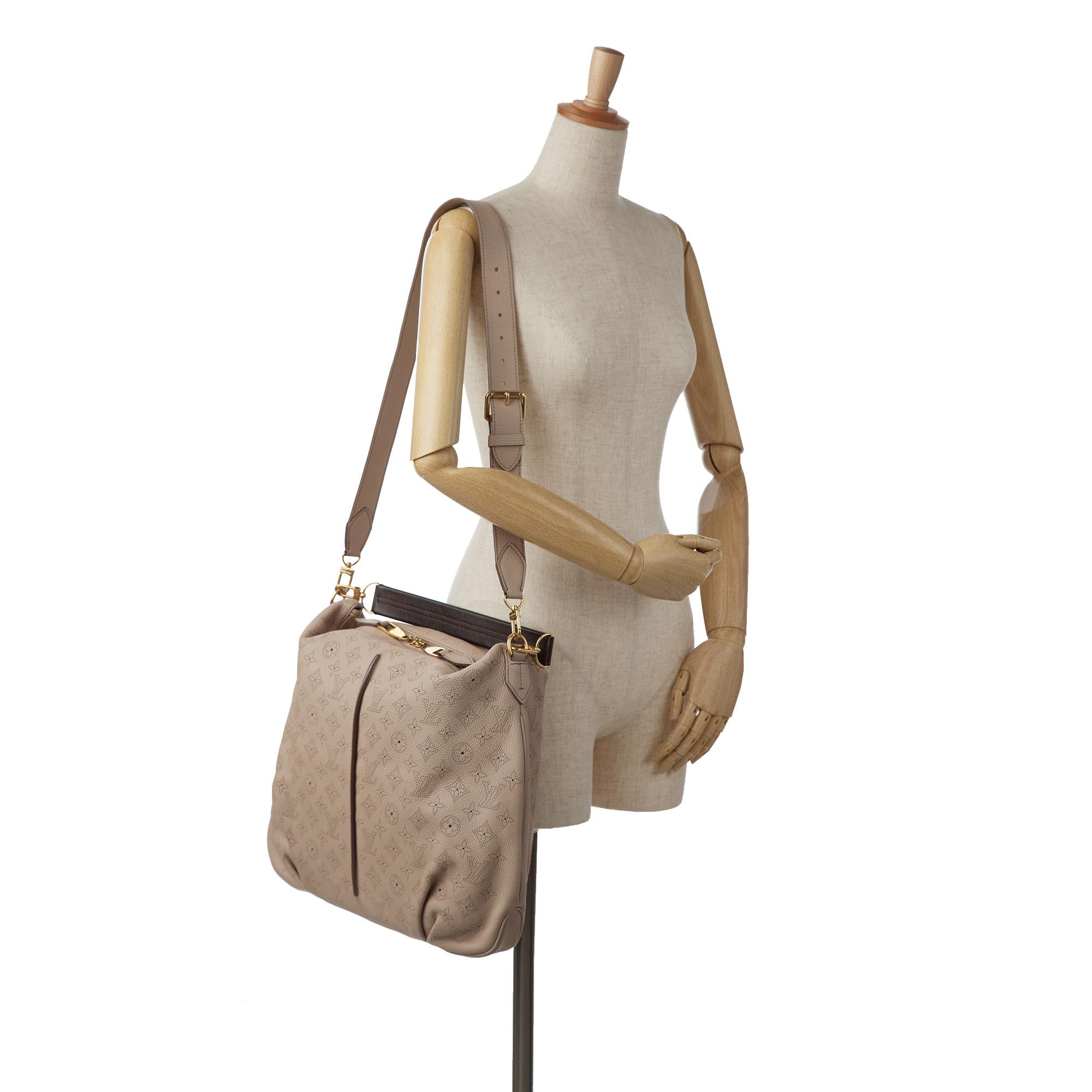 Louis Vuitton Monogram Mahina Selene MM (SHG-c7G6NL)